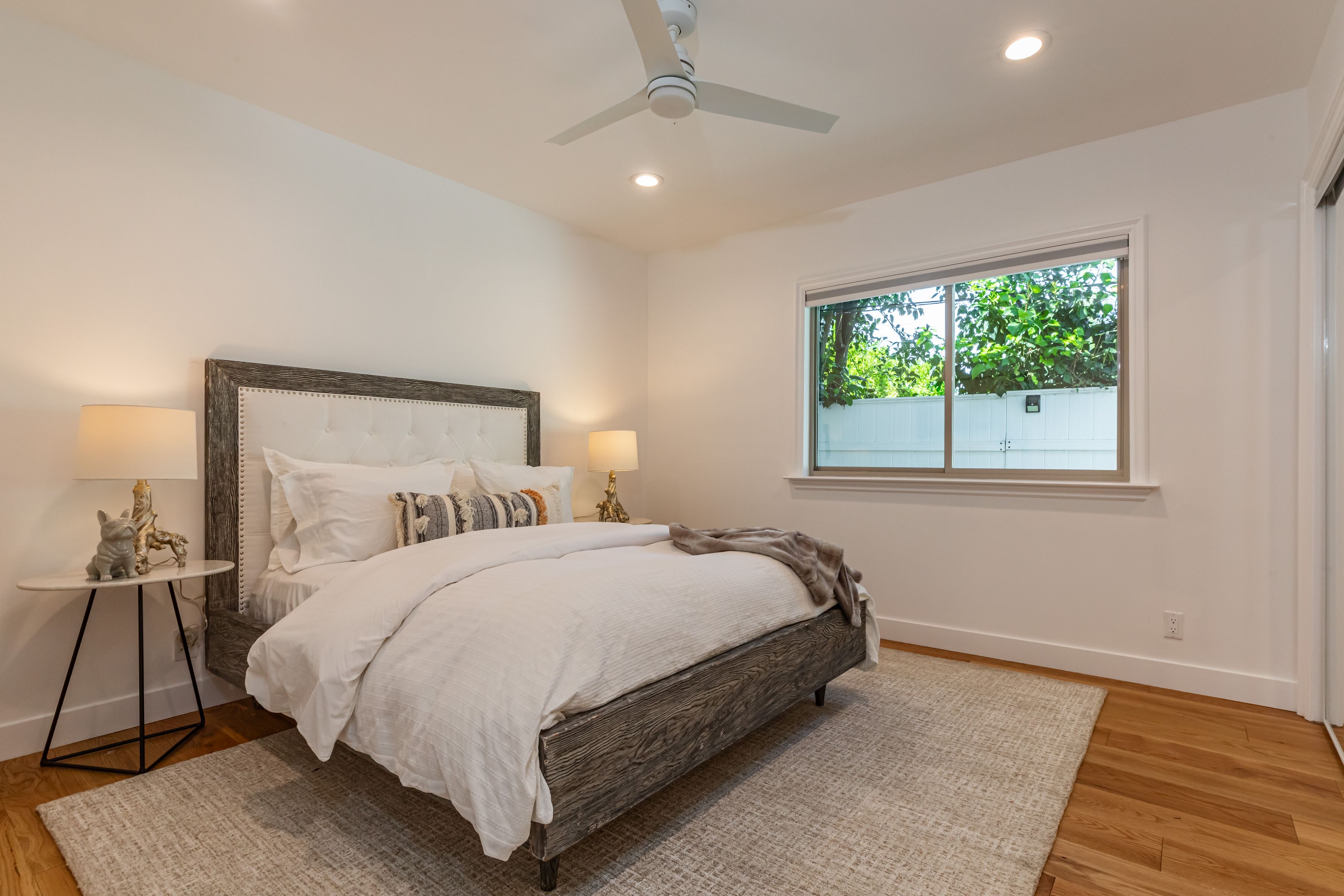  Thoughtfully Reimagined Tarzana Estate - 物件實景