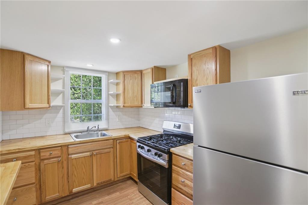 Atlanta, Georgia, 30316, United States, 4 Bedrooms Bedrooms, ,3 BathroomsBathrooms,Residential,For Sale,1933477