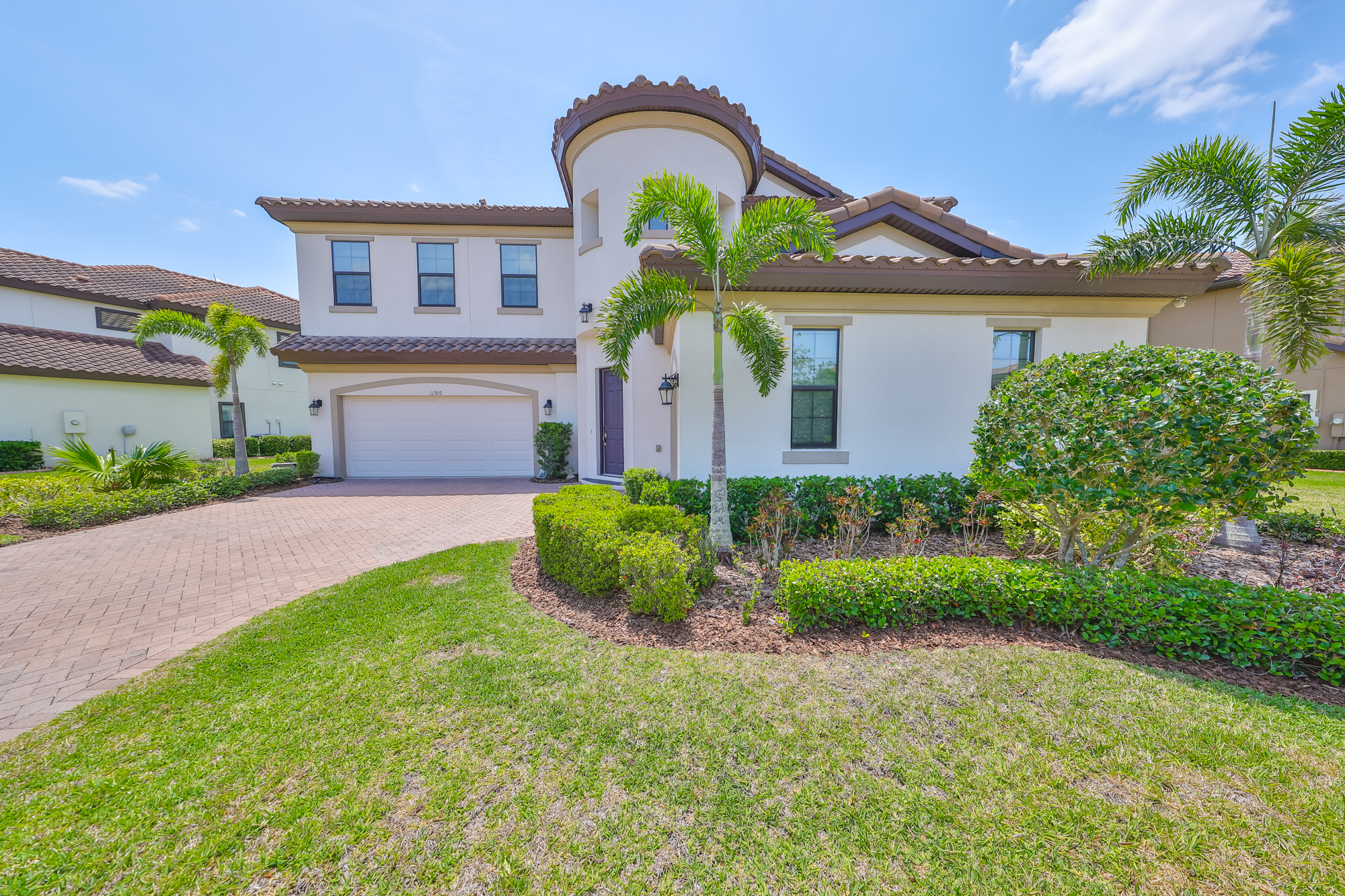 Riverview, Florida, 33579, United States, 5 Bedrooms Bedrooms, ,5 BathroomsBathrooms,Residential,For Sale,1944782