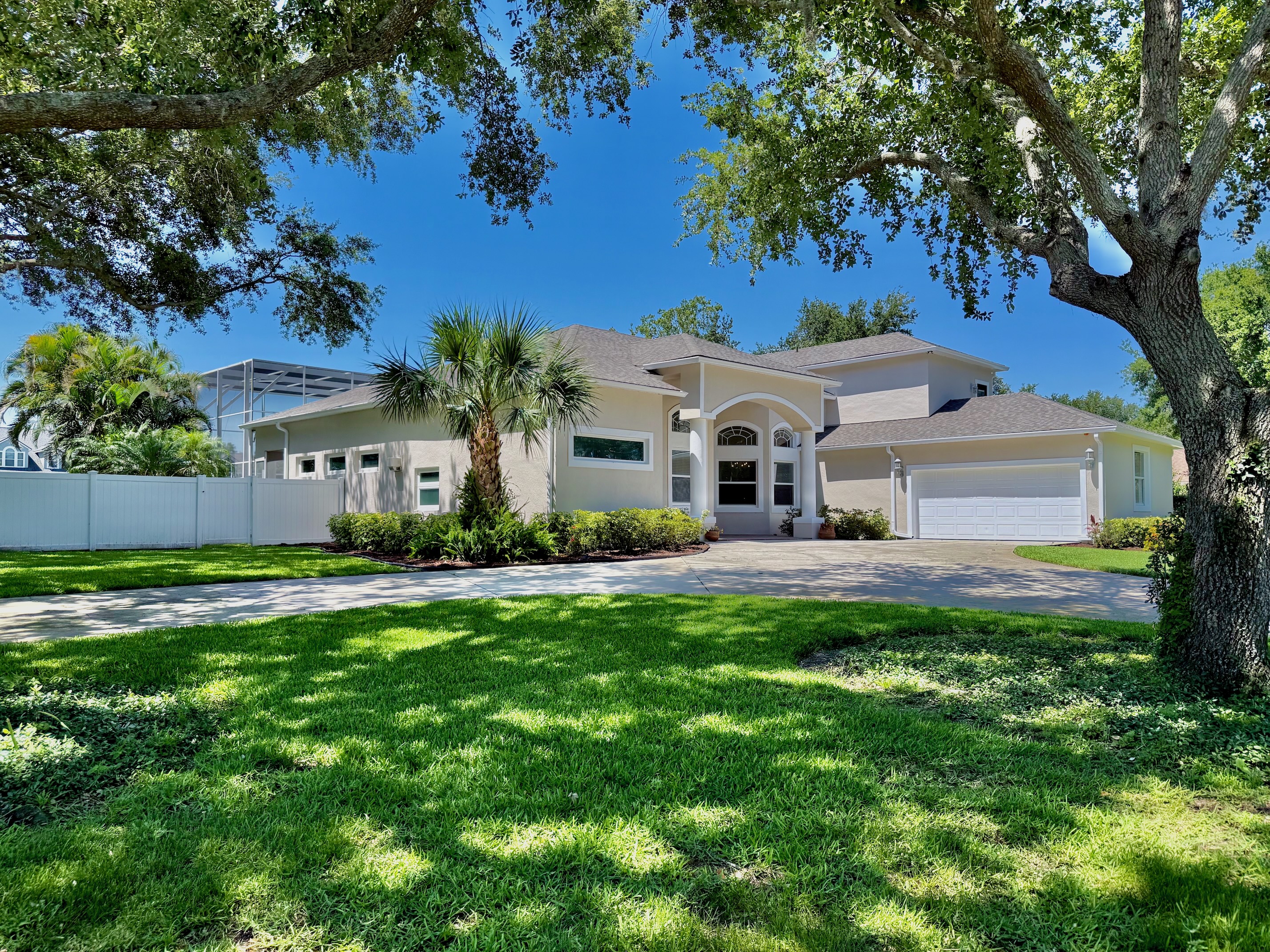 Oakland, Florida, 34760, United States, 4 Bedrooms Bedrooms, ,3 BathroomsBathrooms,Residential,For Sale,1828727