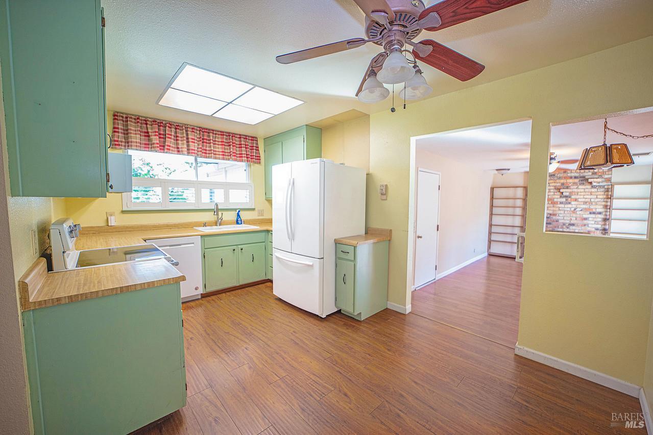 Vacaville, California, 95687, United States, 3 Bedrooms Bedrooms, ,2 BathroomsBathrooms,Residential,For Sale,1882664