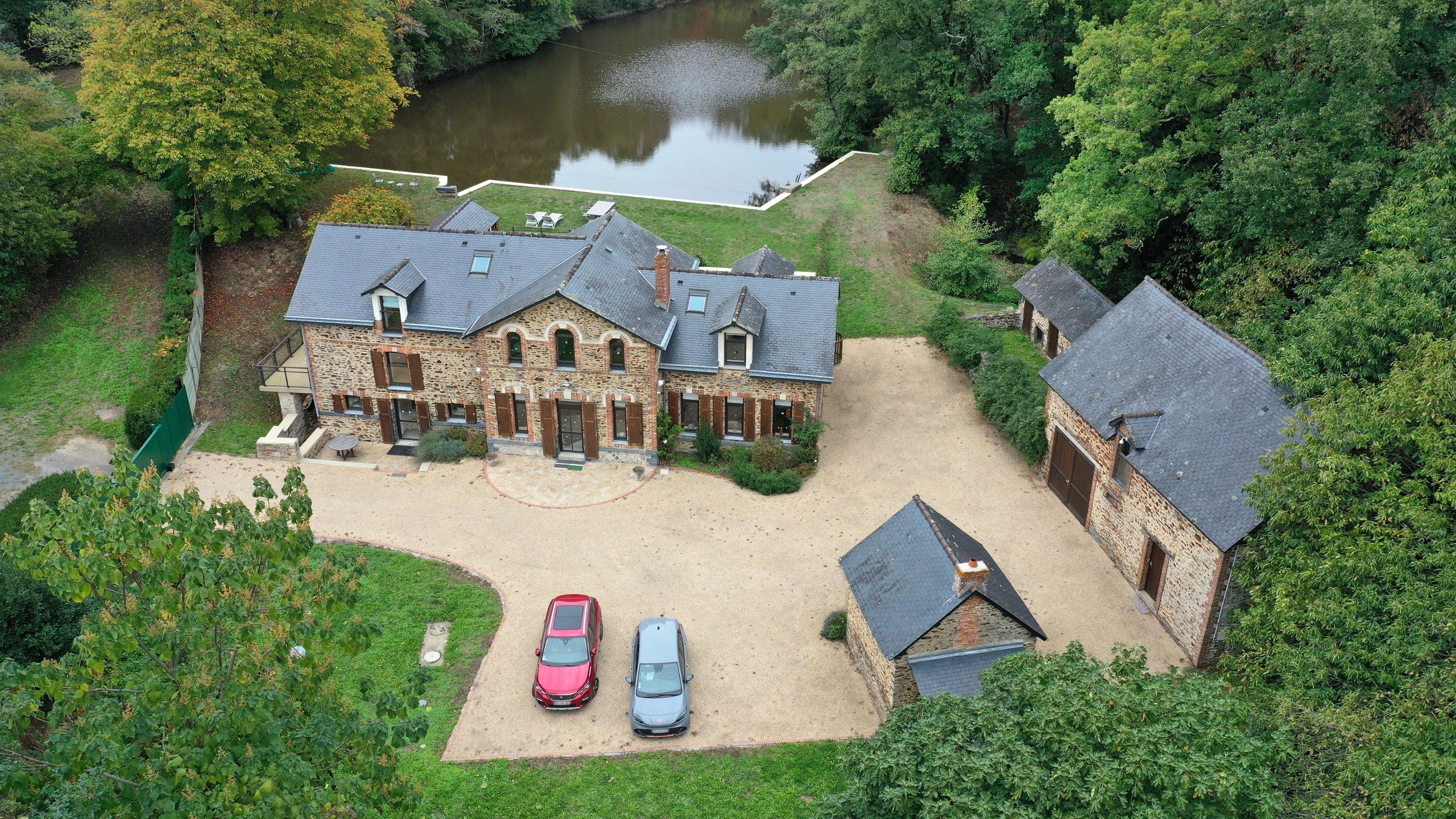  Historic Watermill Estate with Private Lake and 8.25 Hectares - 物件實景