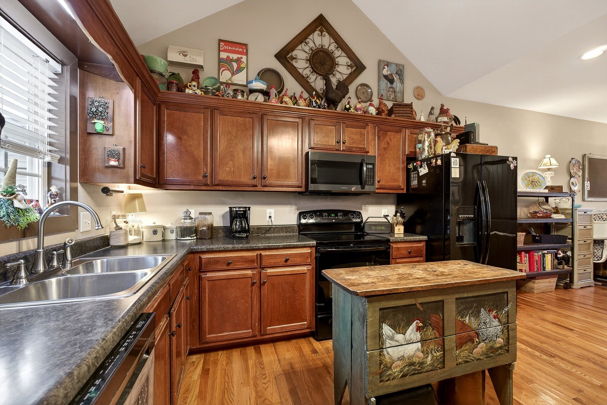 Smithville, Tennessee, 37166, United States, 4 Bedrooms Bedrooms, ,3 BathroomsBathrooms,Residential,For Sale,2008233