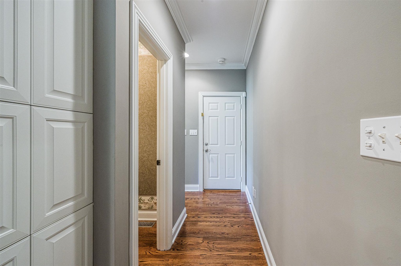 Bowling Green, Kentucky, 42103, United States, 4 Bedrooms Bedrooms, ,4 BathroomsBathrooms,Residential,For Sale,1868382