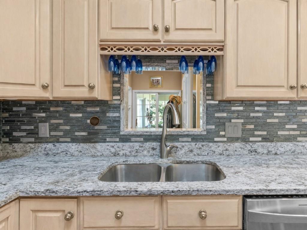 Barrington, Rhode Island, 02806, United States, 3 Bedrooms Bedrooms, ,3 BathroomsBathrooms,Residential,For Sale,2012853