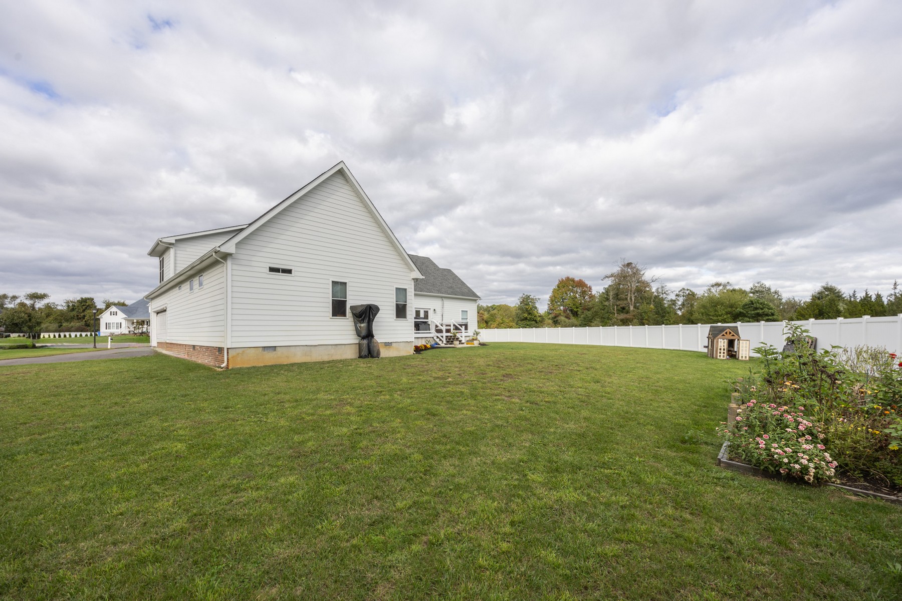  28 Queen Anne Court - 物件實景