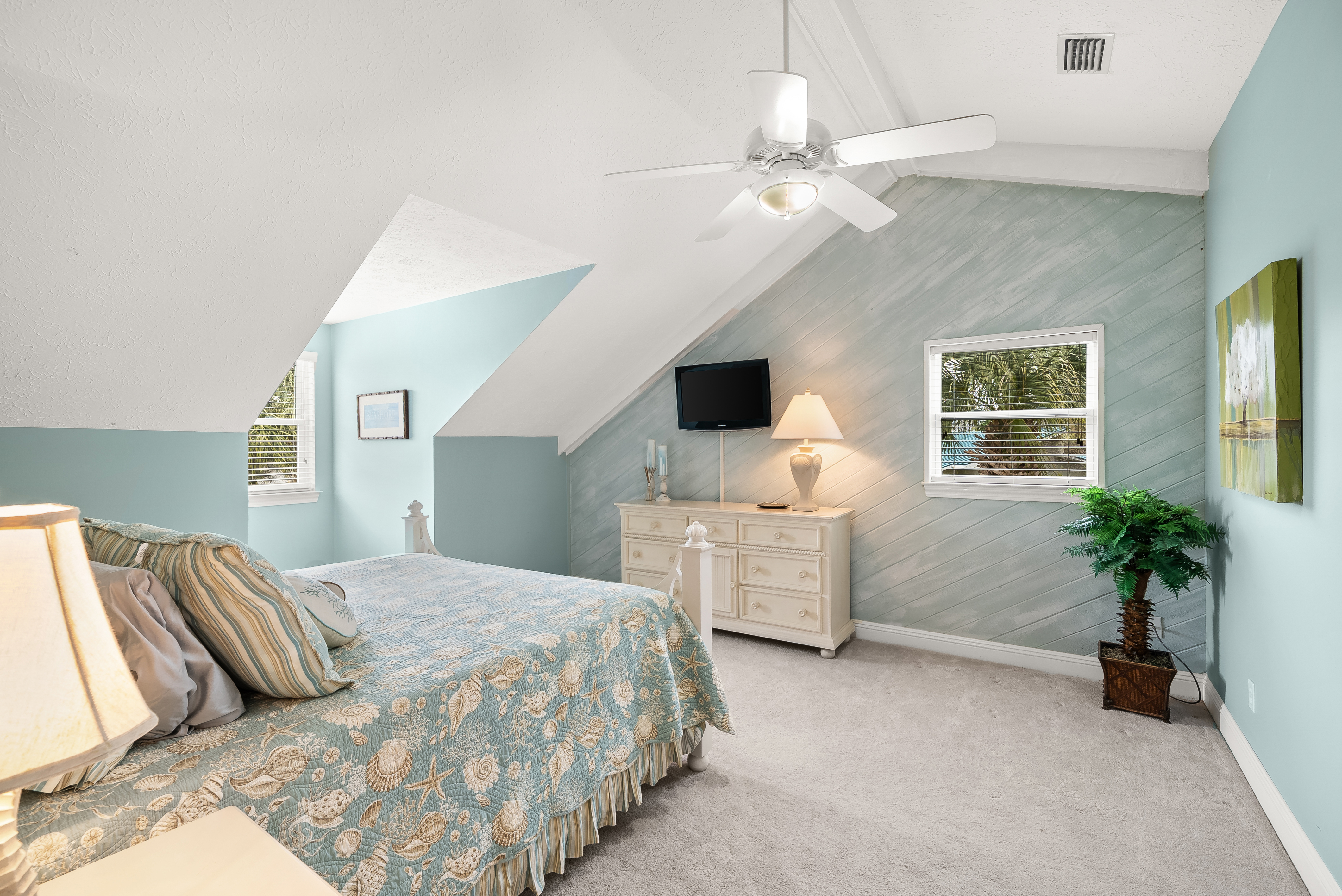  Thoughtfully-Designed Waterfront Retreat With Gulf And Bay Access - 物件實景