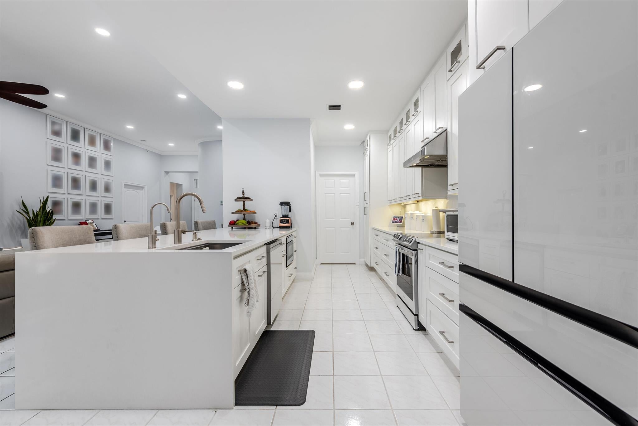 Greenacres, Florida, 33413, United States, 3 Bedrooms Bedrooms, ,2 BathroomsBathrooms,Residential,For Sale,1998003