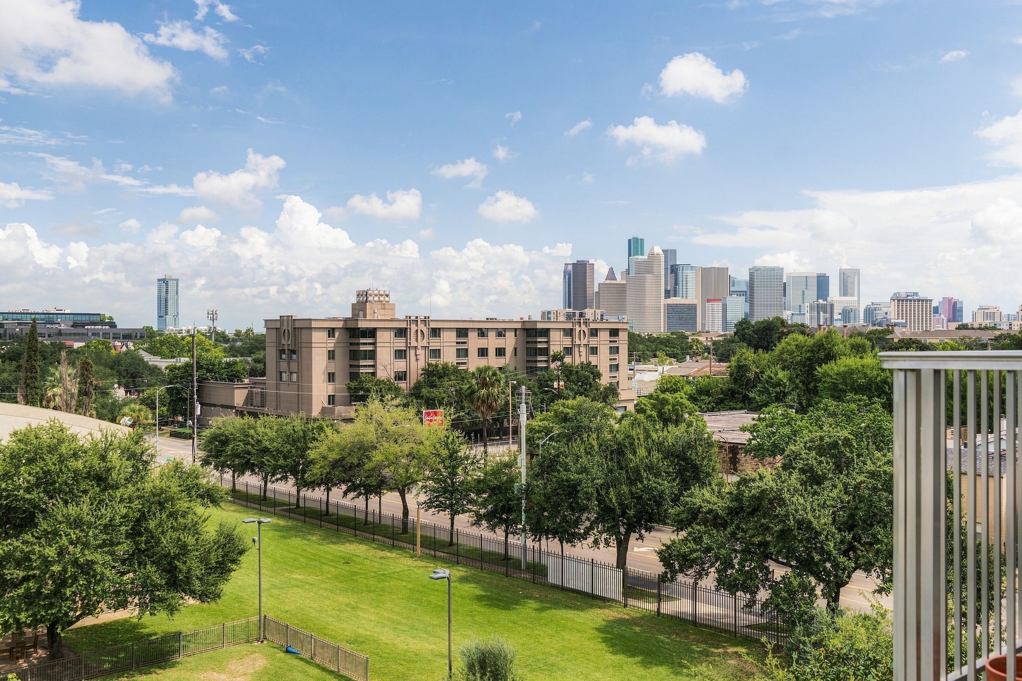  3600 Montrose Boulevard #508 - 物件實景