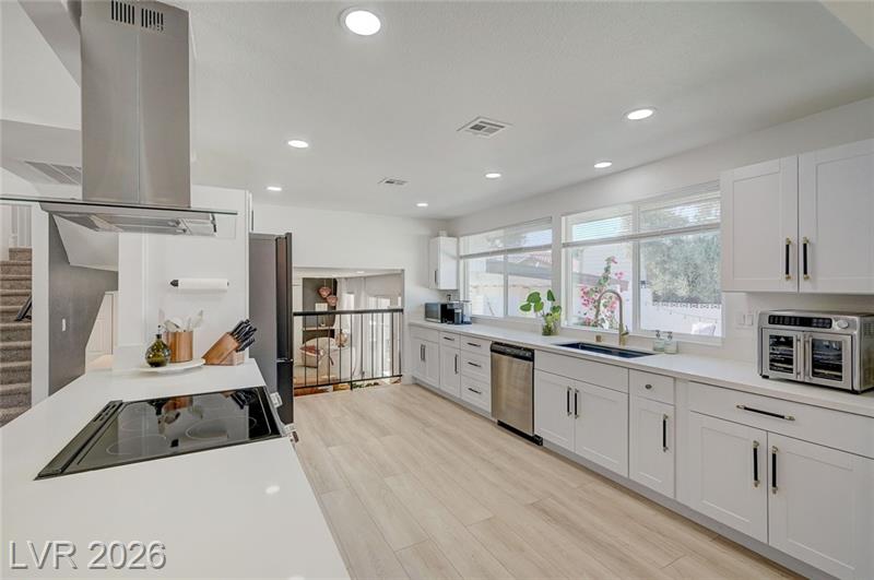 Las Vegas, Nevada, 89120, United States, 4 Bedrooms Bedrooms, ,3 BathroomsBathrooms,Residential,For Sale,2047975