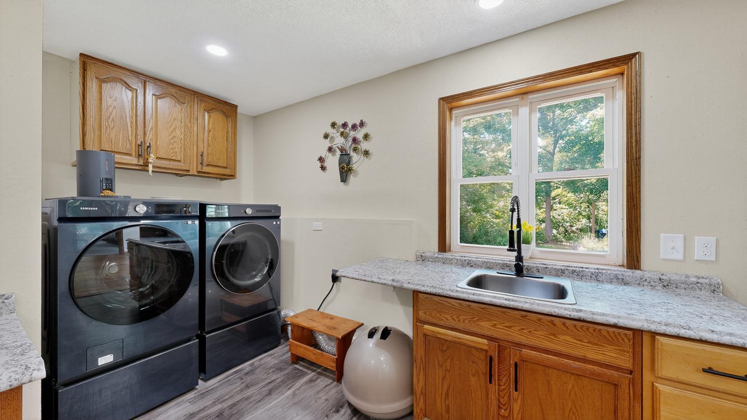 Udolpho Twp, Minnesota, 55917, United States, 5 Bedrooms Bedrooms, ,3 BathroomsBathrooms,Residential,For Sale,1940974