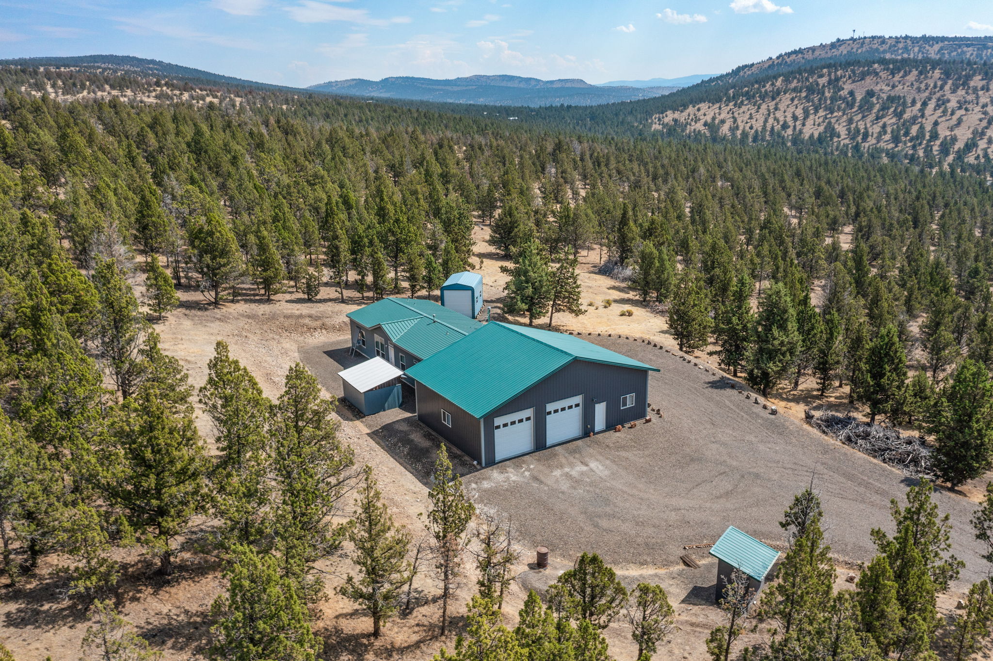 Prineville, Oregon, 97754, United States, 3 Bedrooms Bedrooms, ,2 BathroomsBathrooms,Residential,For Sale,1941697