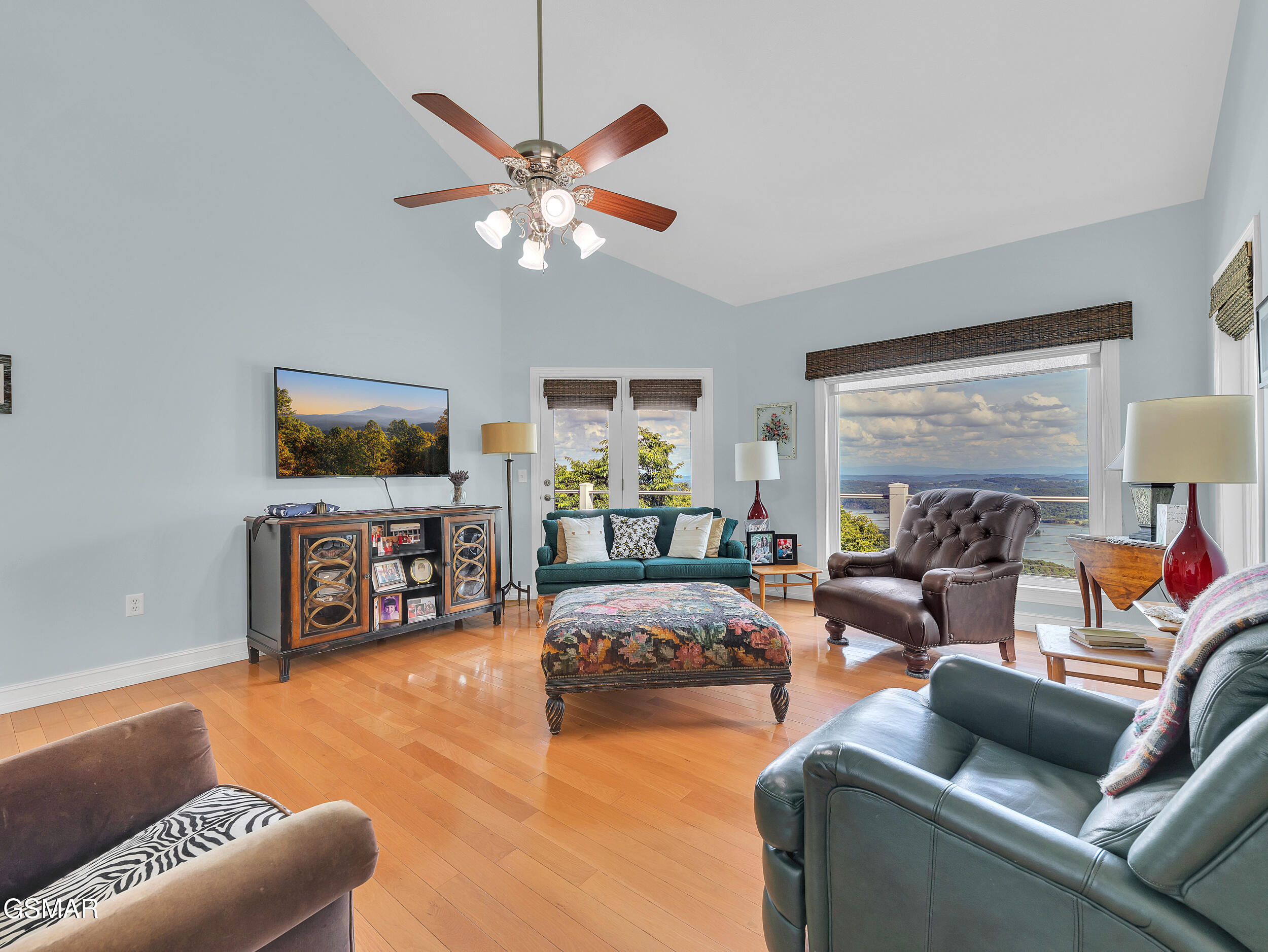 Mooresburg, Tennessee, 37811, United States, 2 Bedrooms Bedrooms, ,4 BathroomsBathrooms,Residential,For Sale,1861149