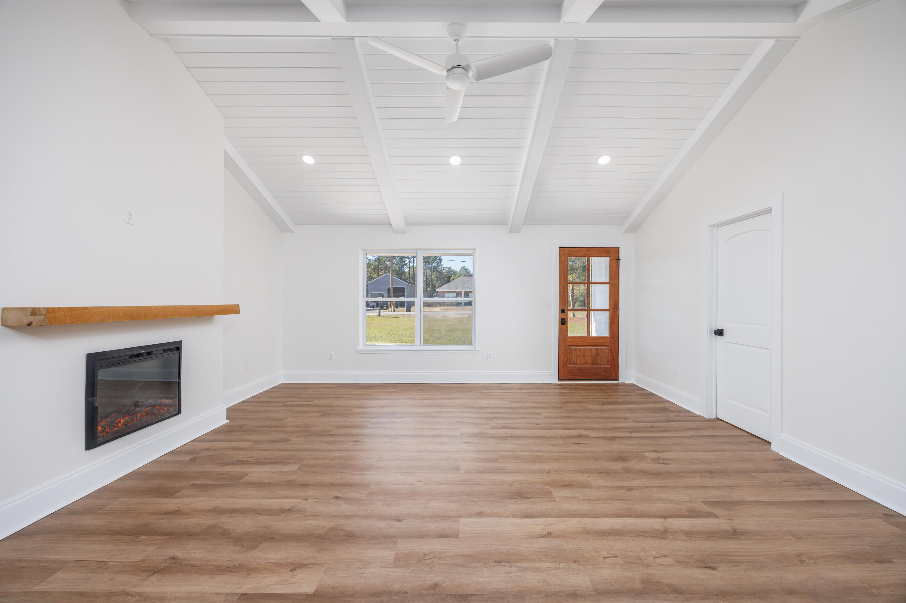 Freeport, Florida, 32439, United States, 4 Bedrooms Bedrooms, ,3 BathroomsBathrooms,Residential,For Sale,1995838