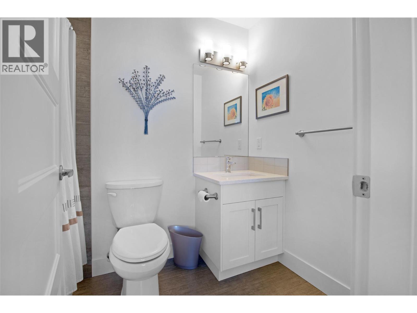 KELOWNA, British Columbia, V1P 1T8, CA, 3 Bedrooms Bedrooms, ,3 BathroomsBathrooms,Residential,For Sale,1947408