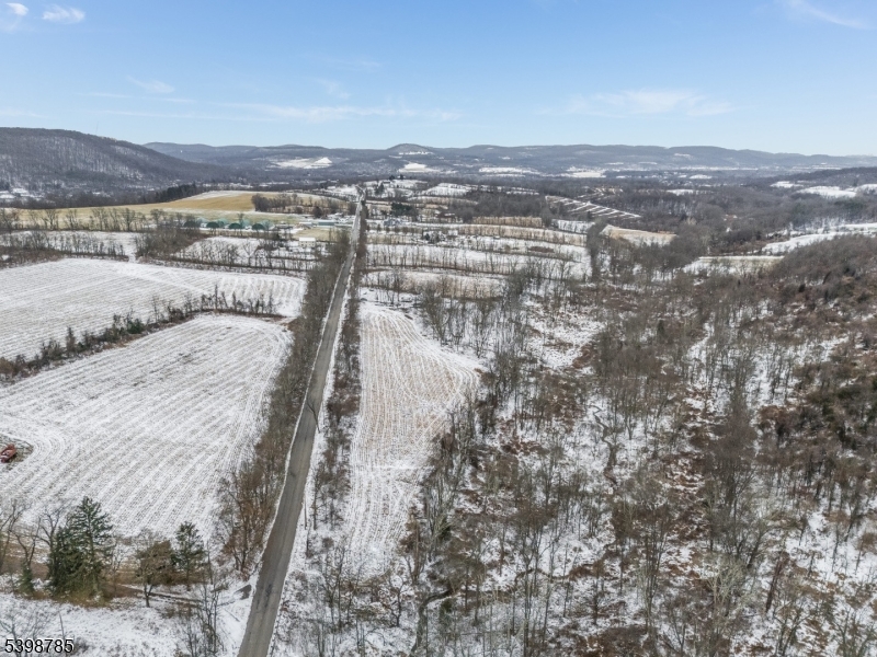 Columbia, New Jersey, 07832, United States, 3 Bedrooms Bedrooms, ,1 BathroomBathrooms,Residential,For Sale,2006110