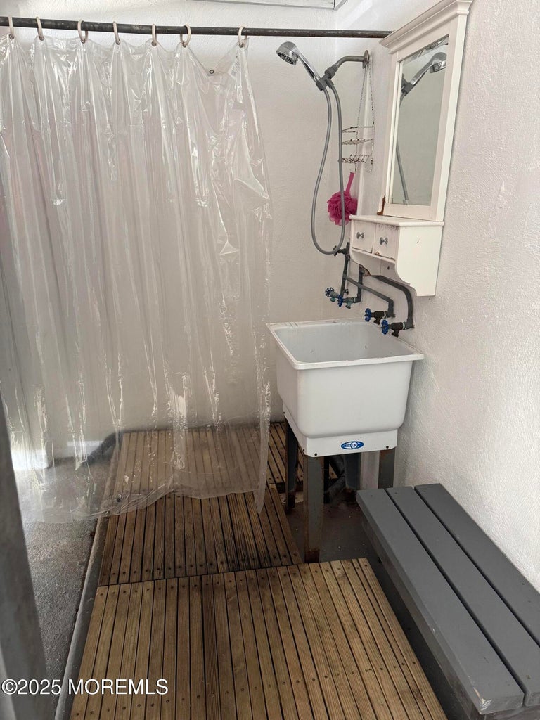 Seaside Park, New Jersey, 08752, United States, 2 Bedrooms Bedrooms, ,2 BathroomsBathrooms,Residential,For Sale,1975556