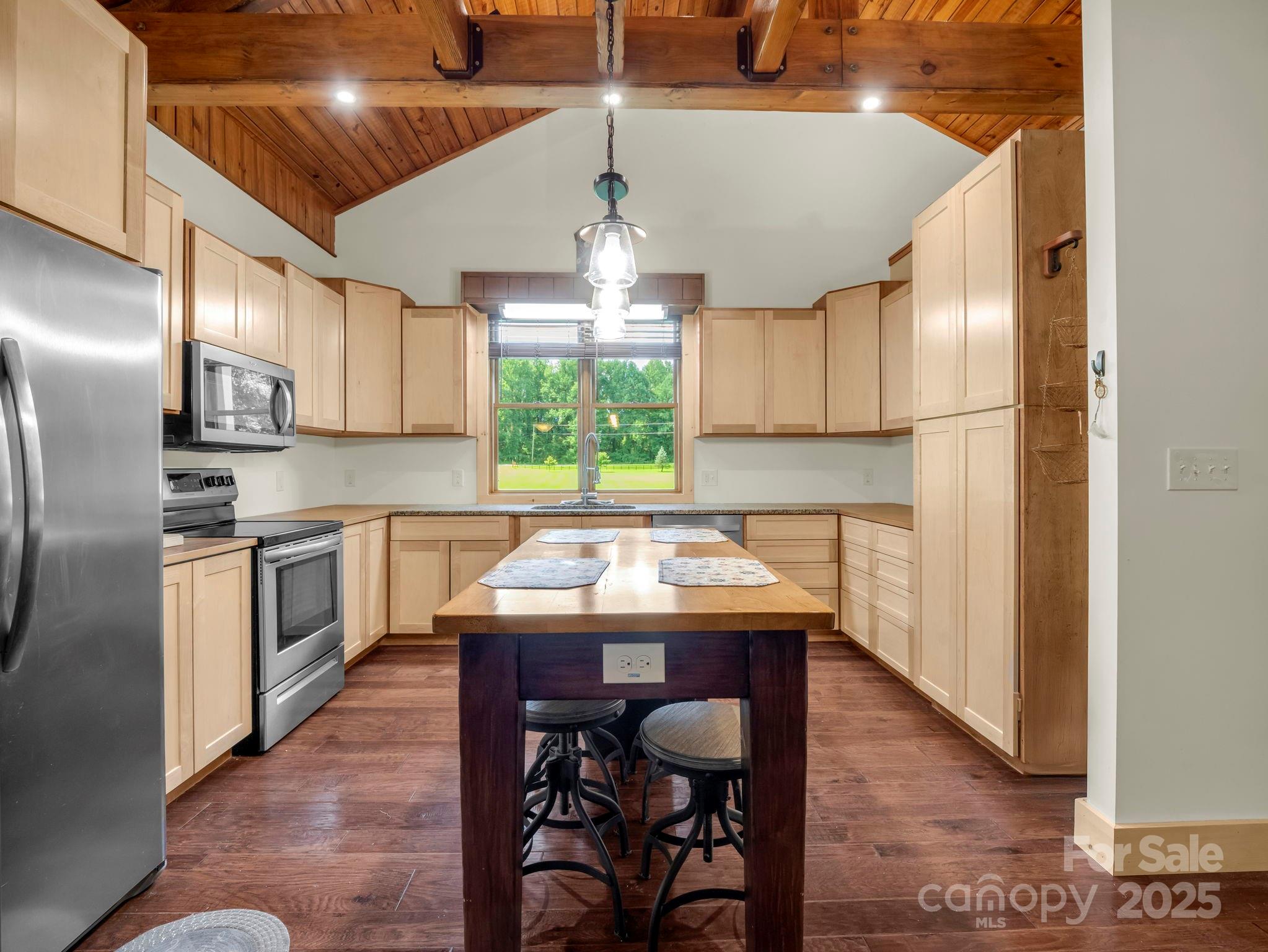 Saluda, North Carolina, 28773, United States, 3 Bedrooms Bedrooms, ,2 BathroomsBathrooms,Residential,For Sale,1923070