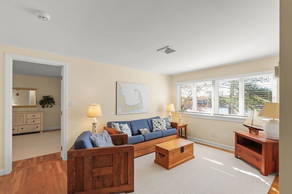 Plymouth, Massachusetts, 02360, United States, 4 Bedrooms Bedrooms, ,5 BathroomsBathrooms,Residential,For Sale,2040614