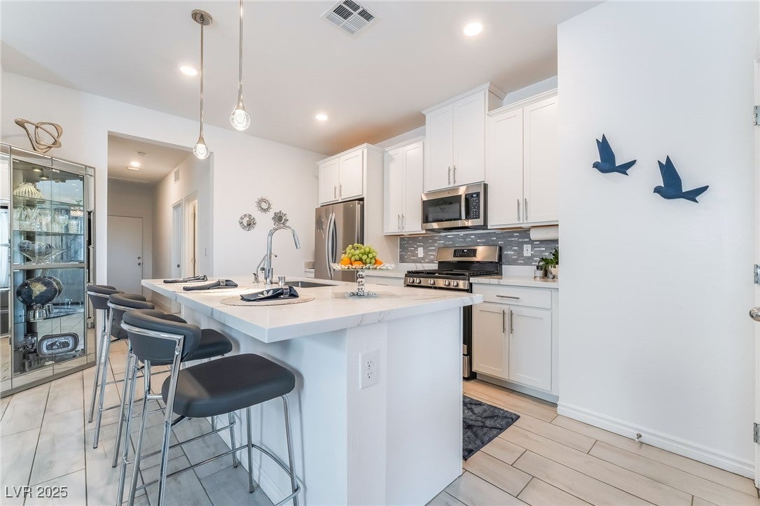 Henderson, Nevada, 89052, United States, 3 Bedrooms Bedrooms, ,2 BathroomsBathrooms,Residential,For Sale,1943155