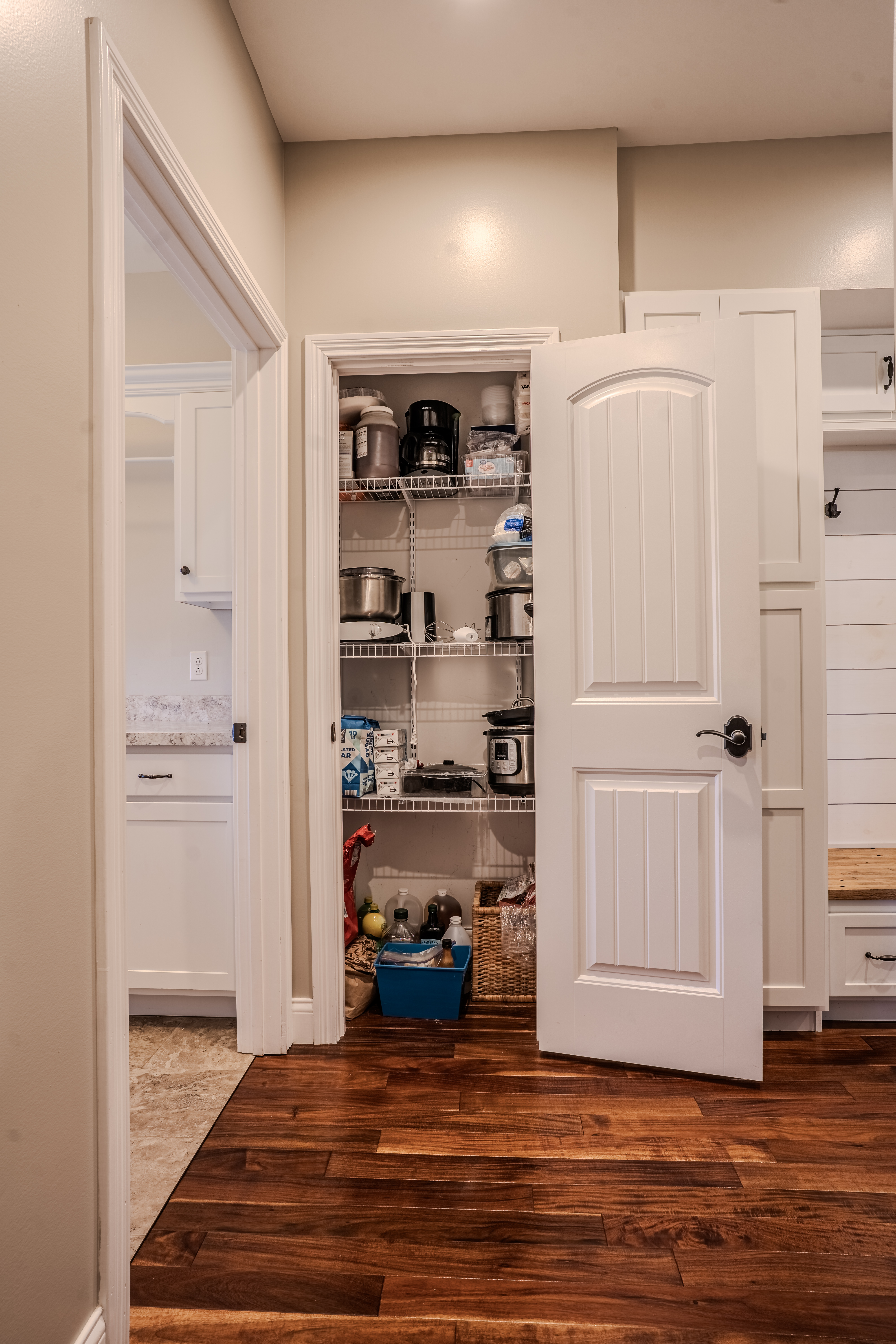 Frankfort, Kentucky, 40601, United States, 6 Bedrooms Bedrooms, ,3 BathroomsBathrooms,Residential,For Sale,2012095