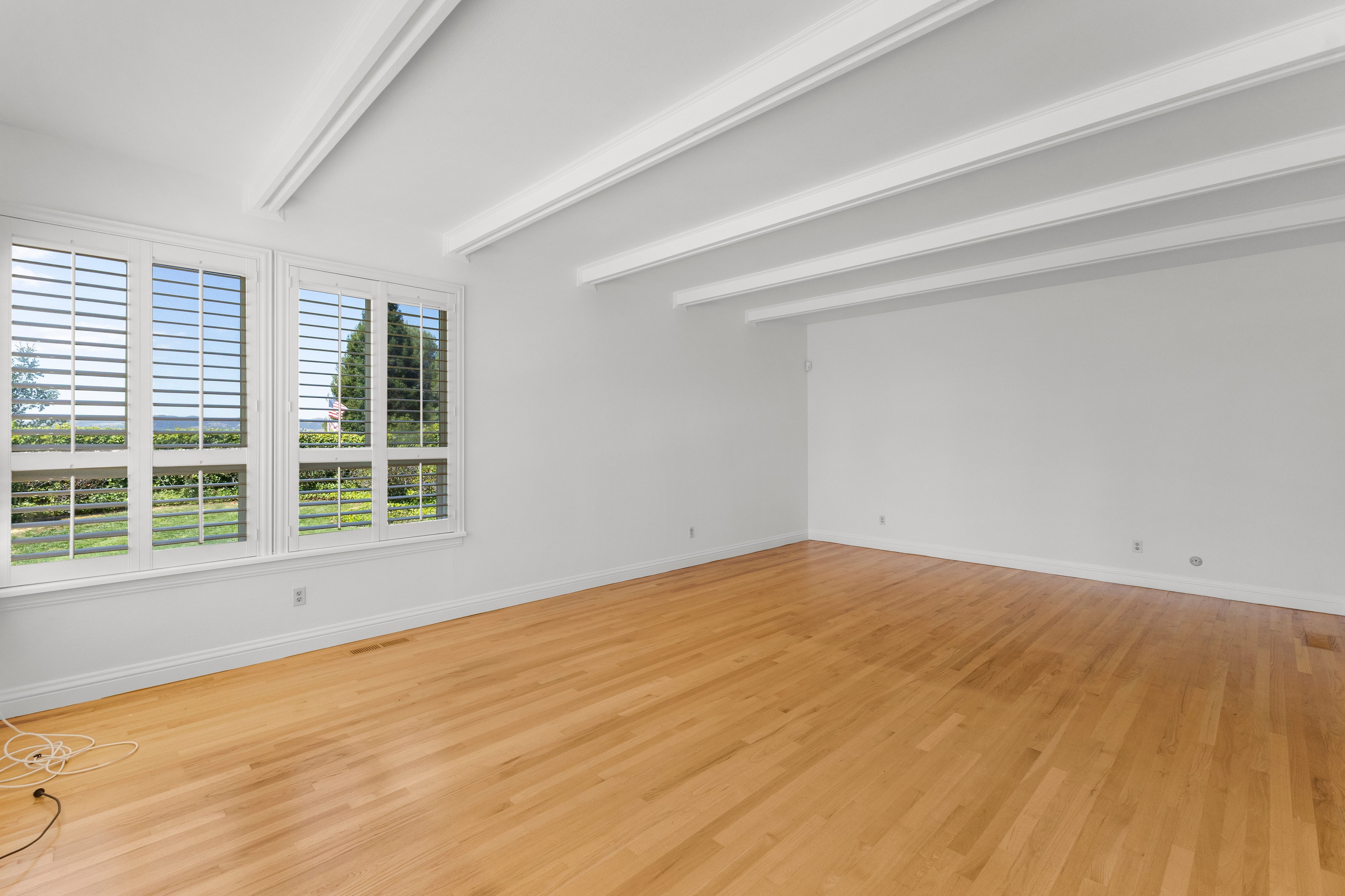  Elegant Custom Home in Gated Silver Maple - 物件實景
