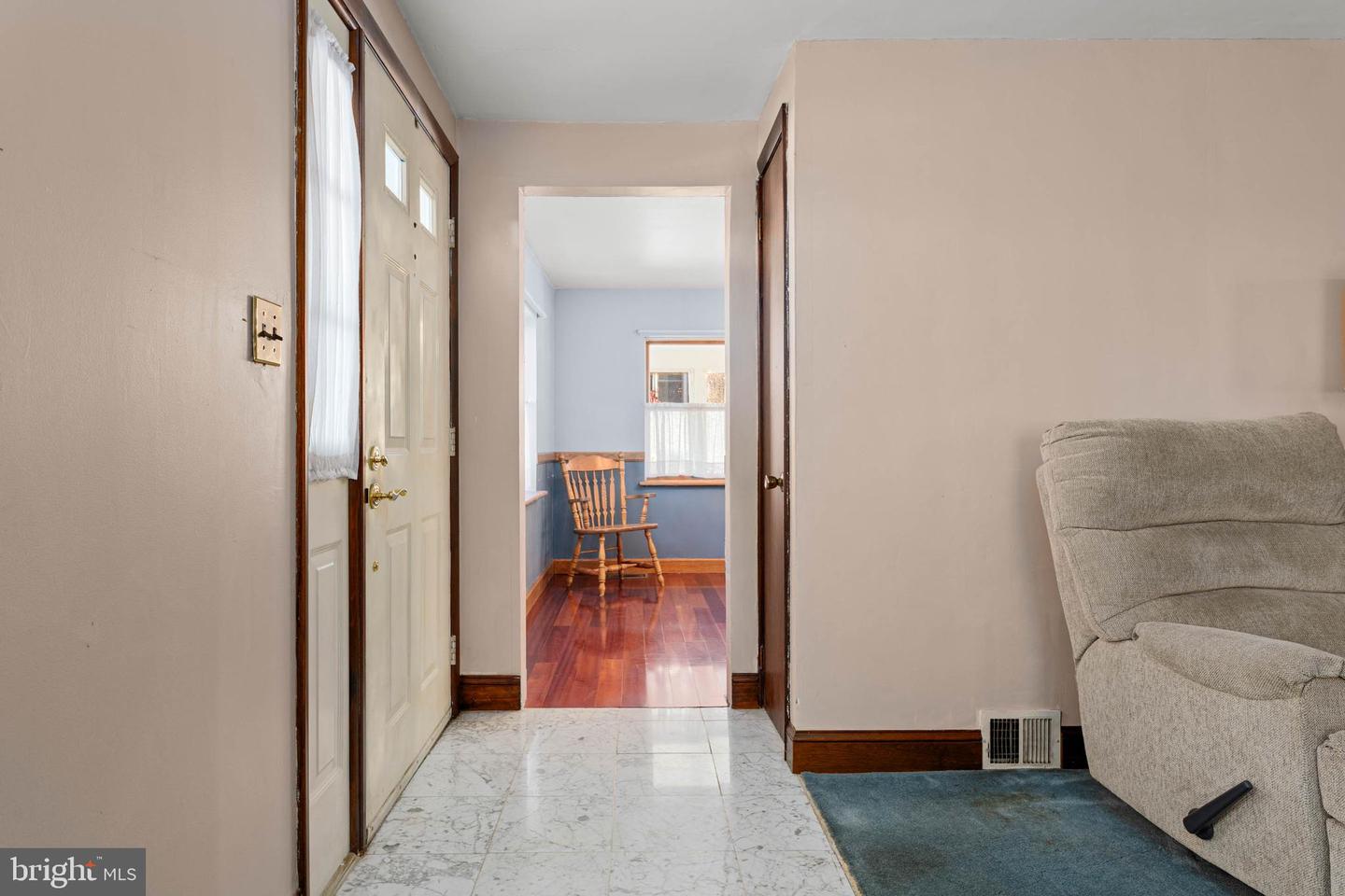 Conshohocken, Pennsylvania, 19428, United States, 4 Bedrooms Bedrooms, ,3 BathroomsBathrooms,Residential,For Sale,2003436