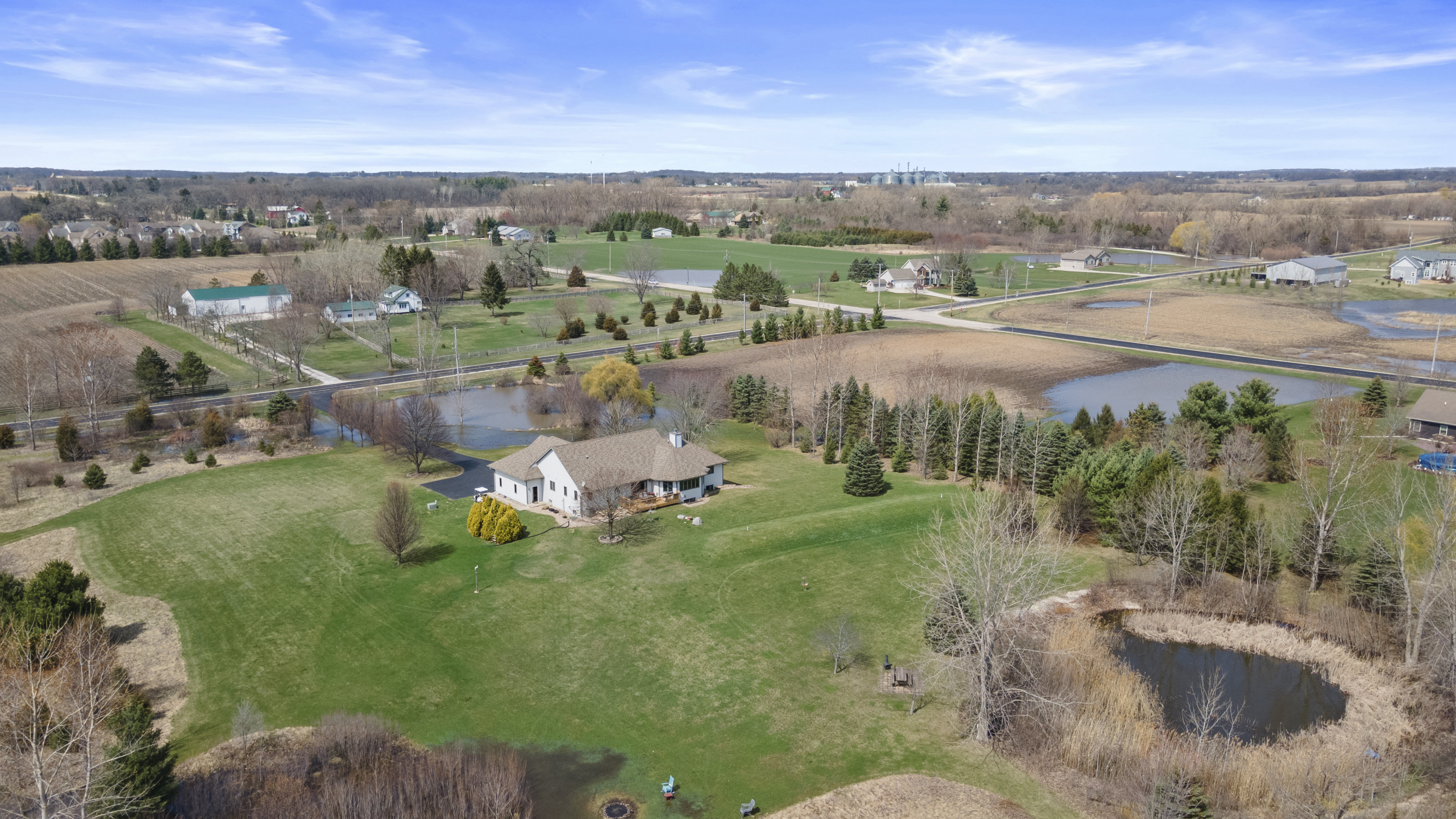  tranquil 3-acre homestead in union  grove - 物件實景