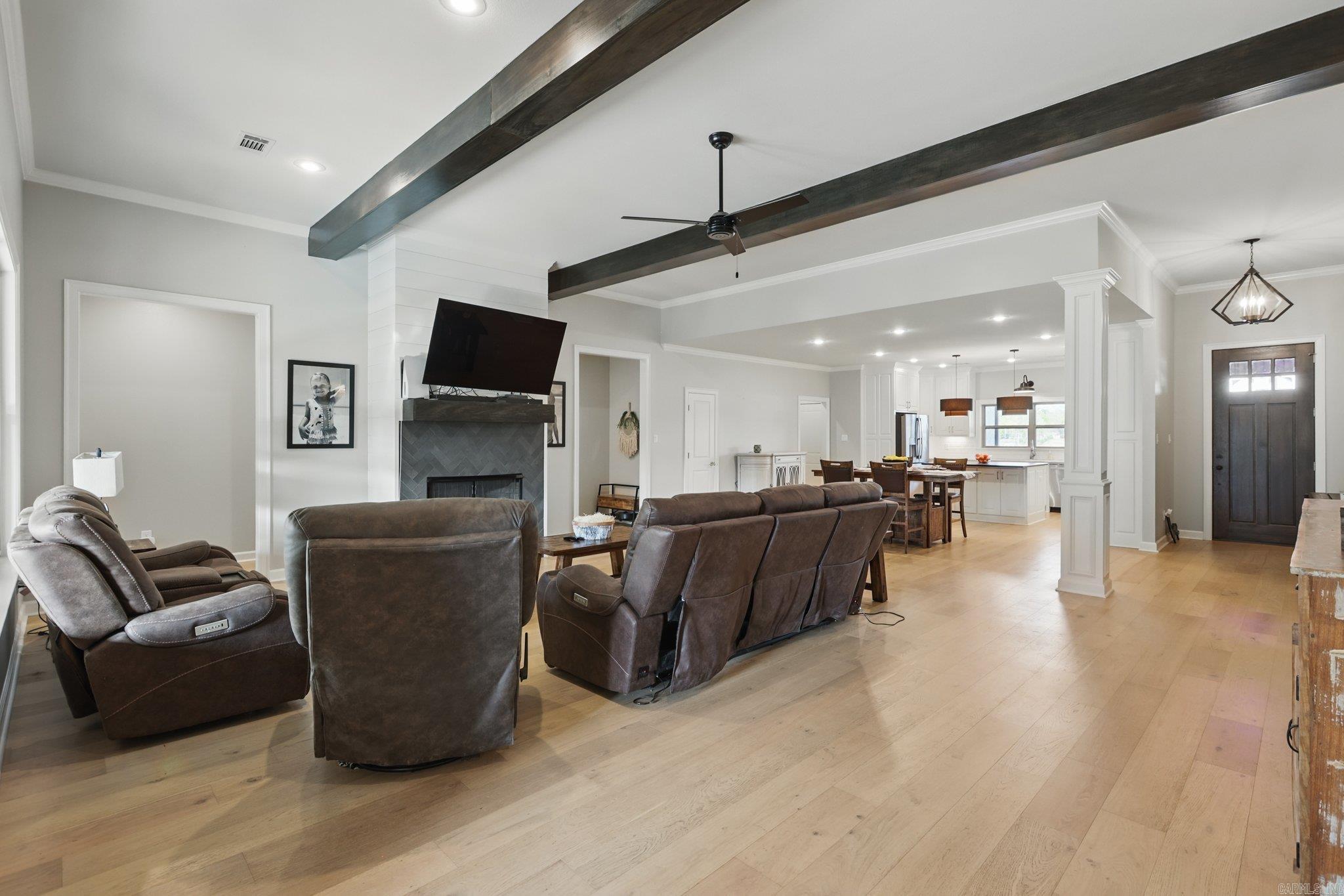 Benton, Arkansas, 72019, United States, 5 Bedrooms Bedrooms, ,4 BathroomsBathrooms,Residential,For Sale,1840883