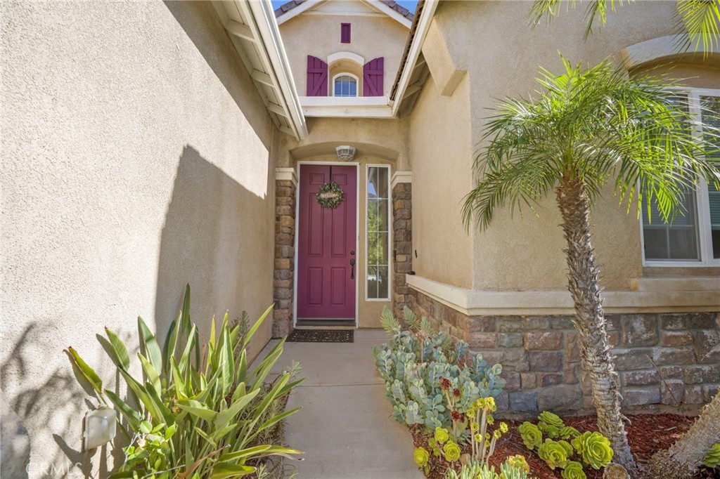 Lake Elsinore, California, 92532, United States, 5 Bedrooms Bedrooms, ,4 BathroomsBathrooms,Residential,For Sale,1989884