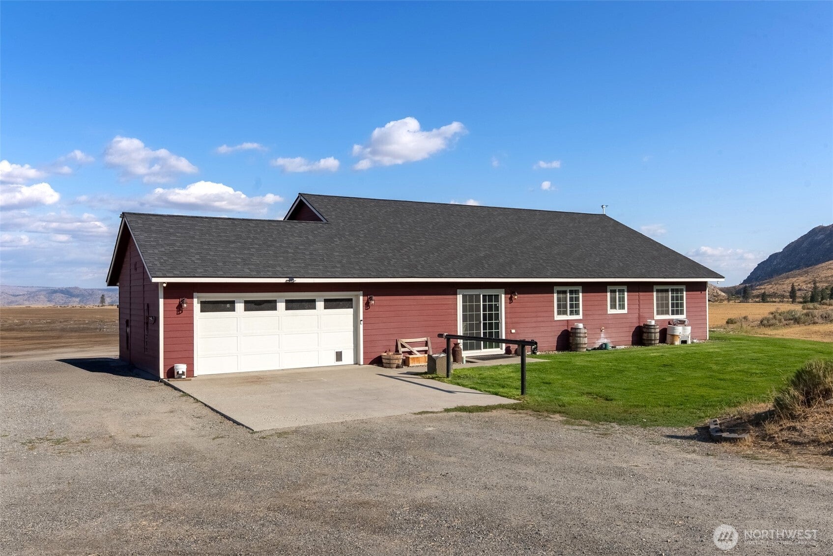 Malott, Washington, 98829, United States, 3 Bedrooms Bedrooms, ,1 BathroomBathrooms,Residential,For Sale,1989338