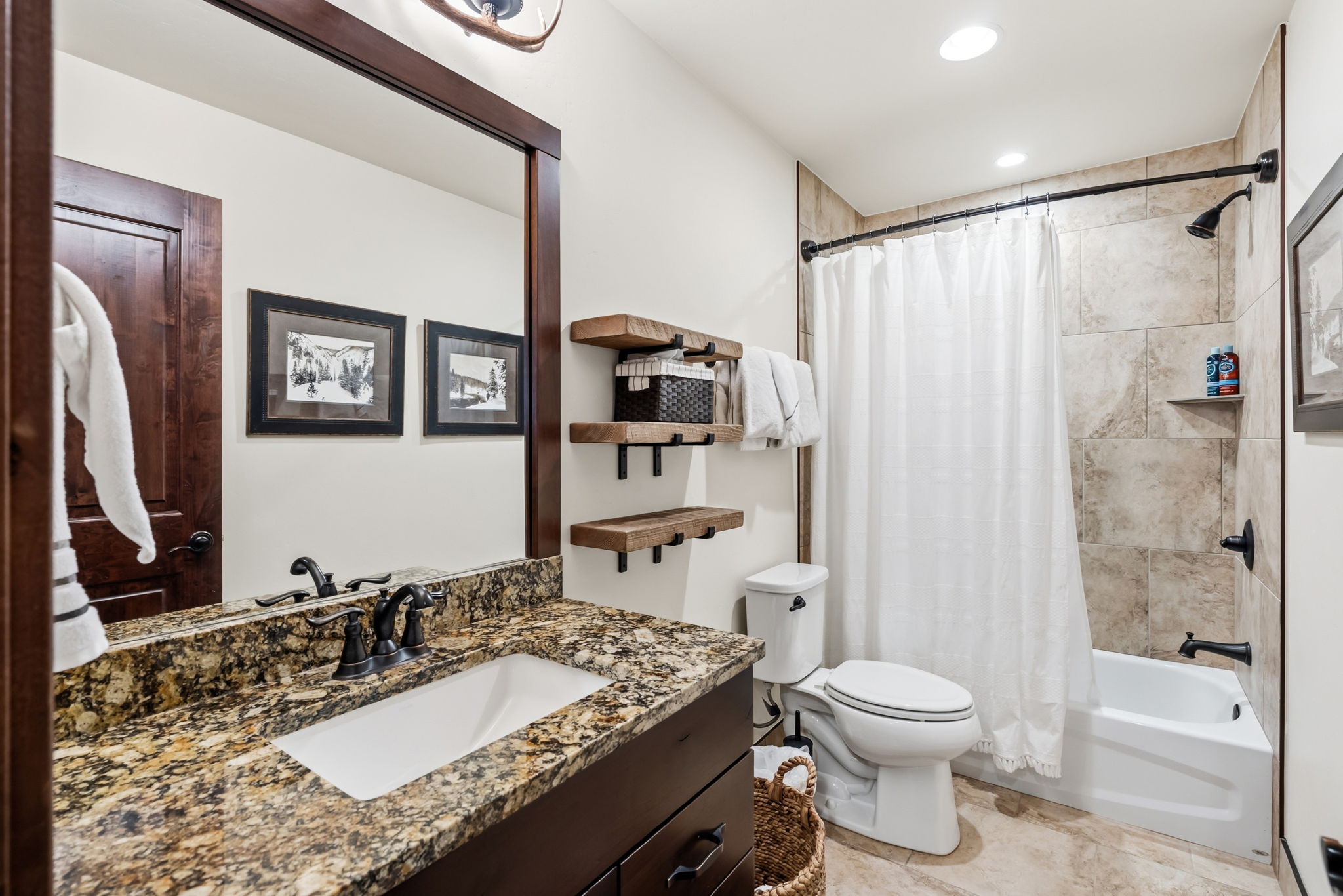  Experience Elevated Mountain Living at 59 Erickson Loop #4B - 物件實景