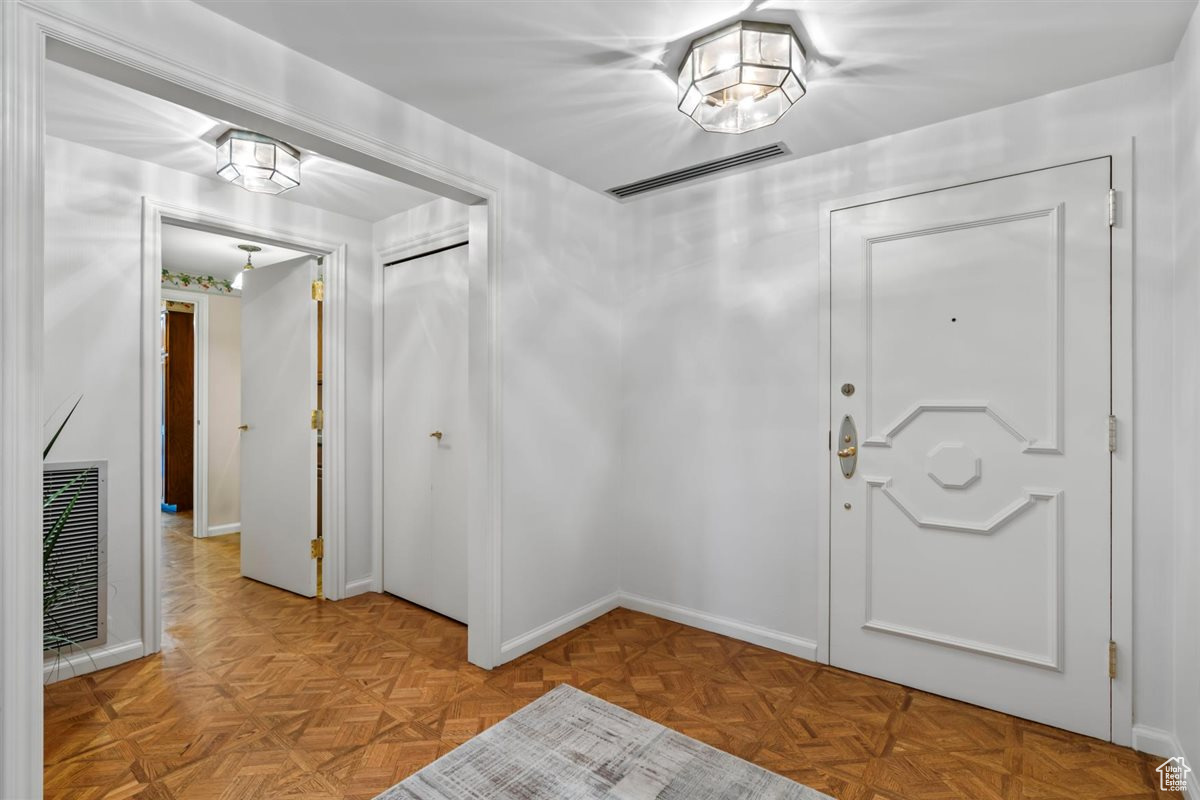 Salt Lake City, Utah, 84102, United States, 3 Bedrooms Bedrooms, ,2 BathroomsBathrooms,Residential,For Sale,1940882