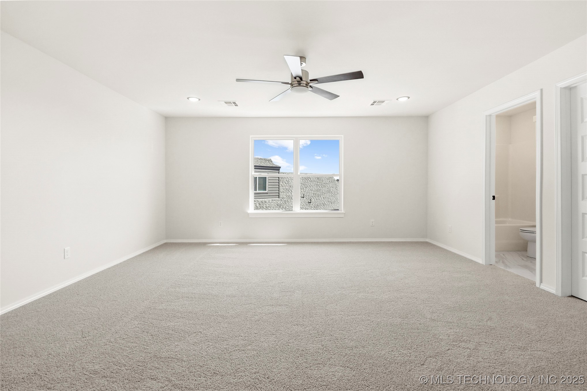 Bixby, Oklahoma, 74008, United States, 4 Bedrooms Bedrooms, ,4 BathroomsBathrooms,Residential,For Sale,1827435