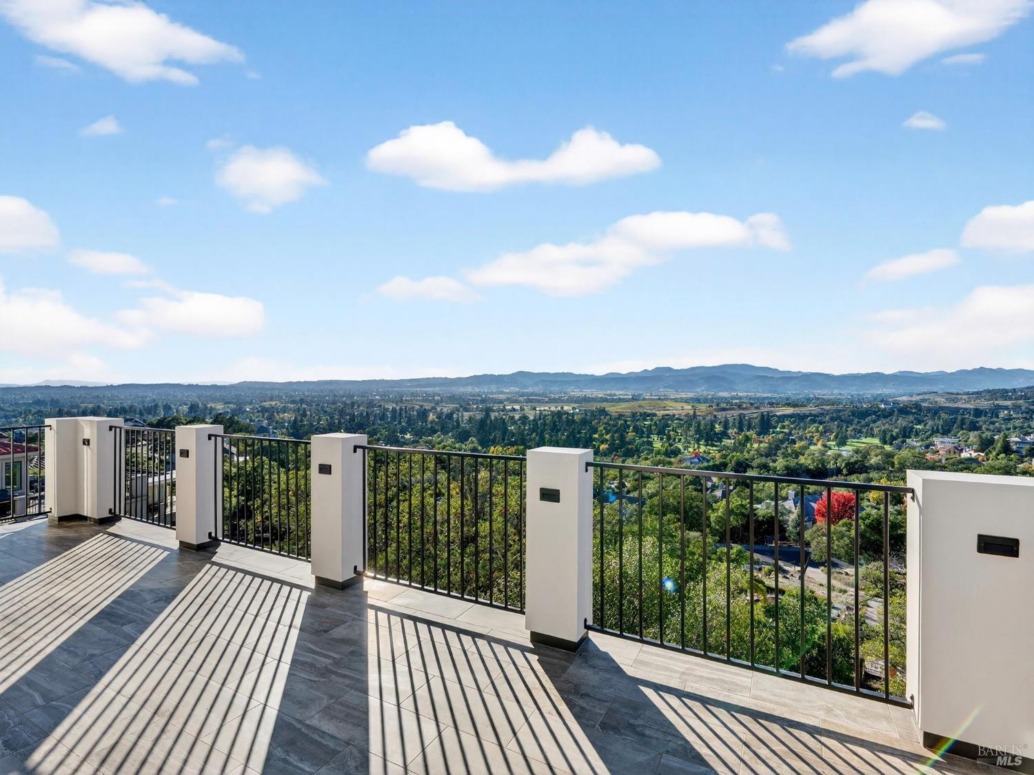 Napa, California, 94558, United States, 3 Bedrooms Bedrooms, ,5 BathroomsBathrooms,Residential,For Sale,1991102