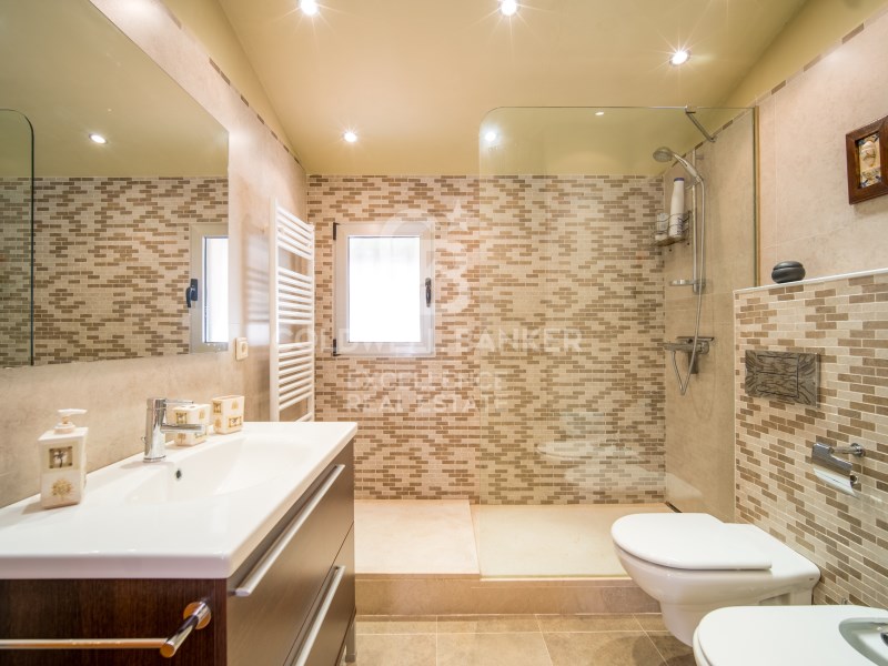 Chiva, Comunidad Valenciana, ES, 6 Bedrooms Bedrooms, ,7 BathroomsBathrooms,Residential,For Sale,1817854