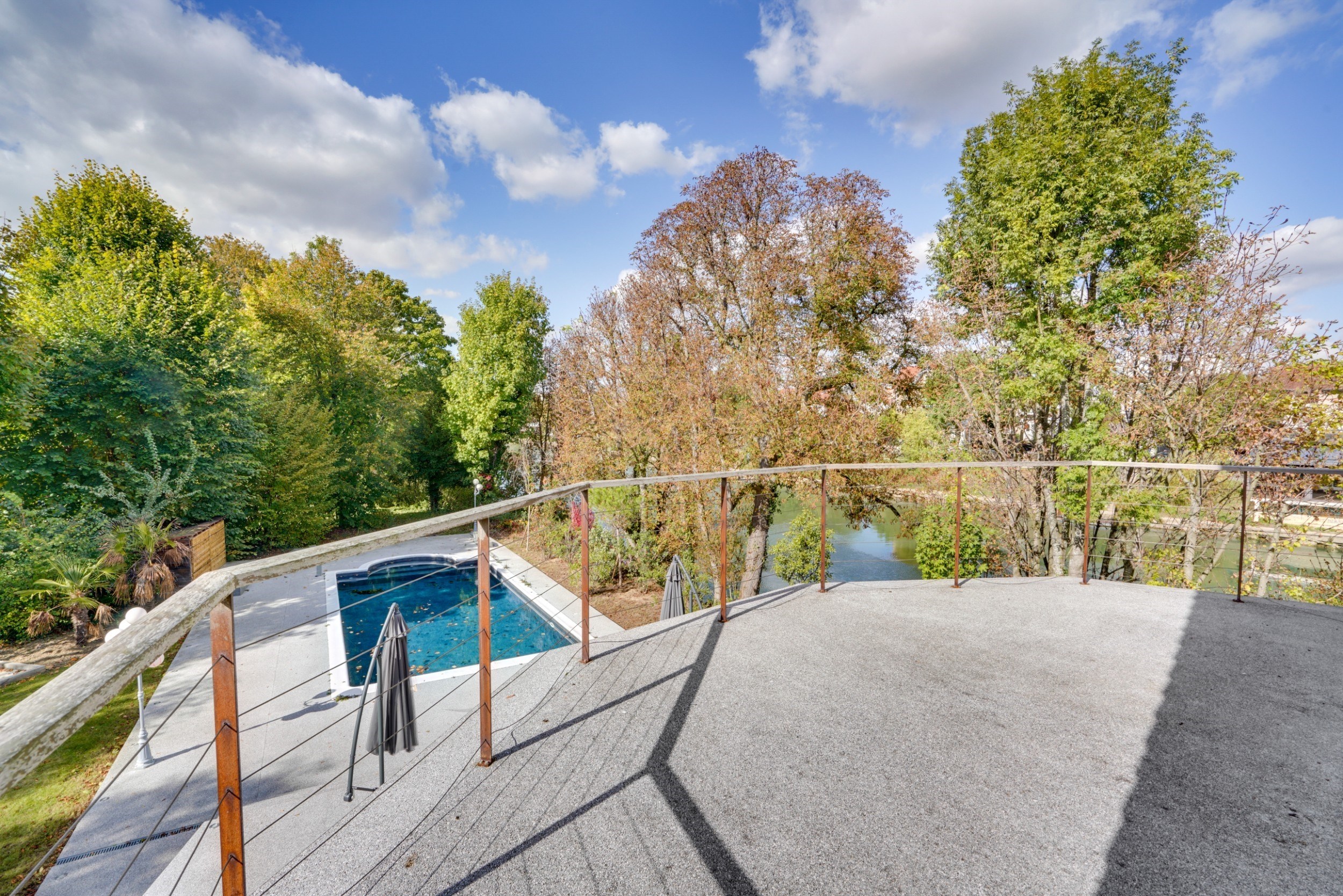  LE PERREUX-SUR-MARNE – WATERFRONT CONTEMPORARY ESTATE ON THE BANKS OF THE MARNE… - 物件實景