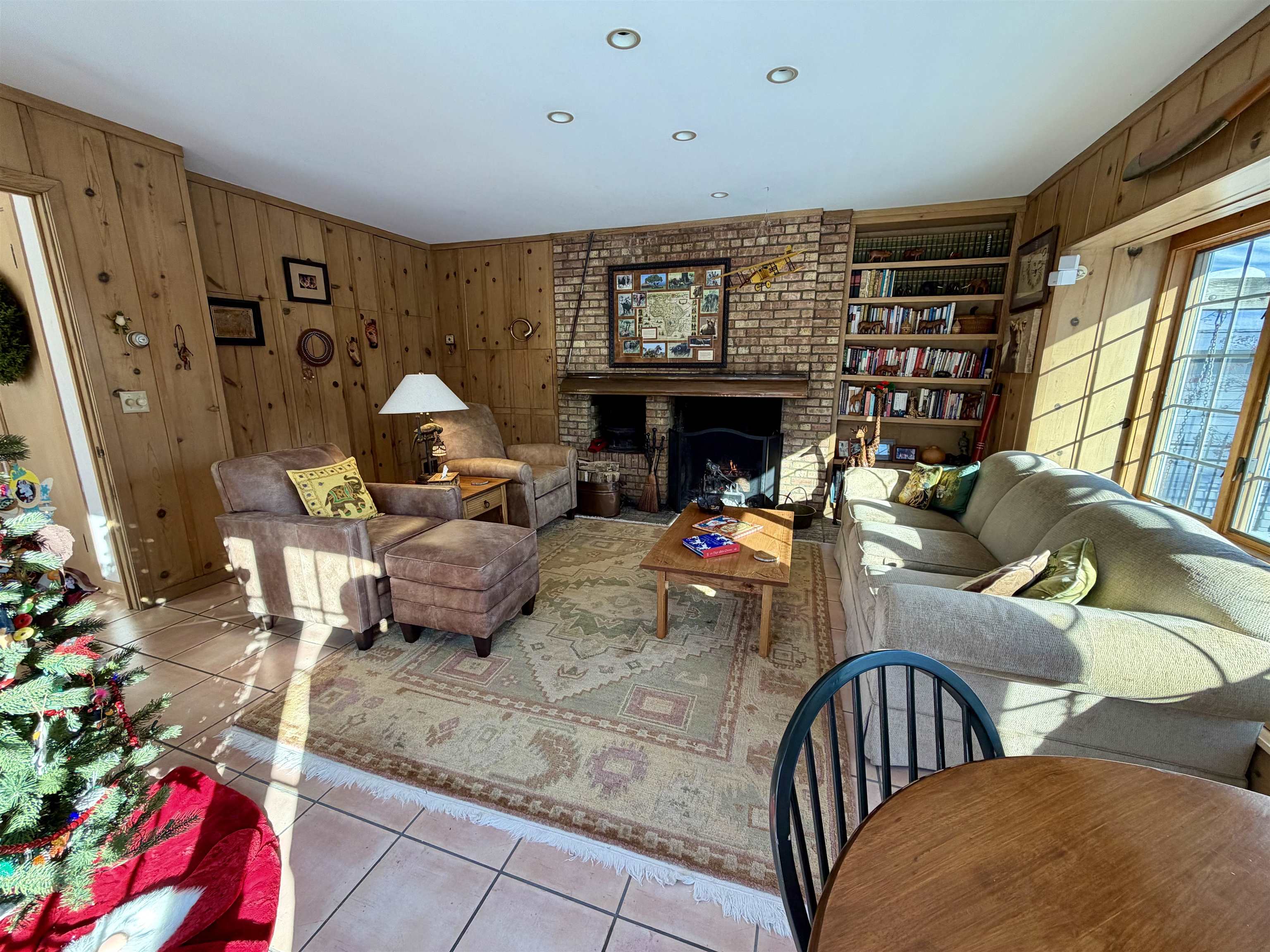 Janesville, Wisconsin, 53545, United States, 4 Bedrooms Bedrooms, ,3 BathroomsBathrooms,Residential,For Sale,2006232