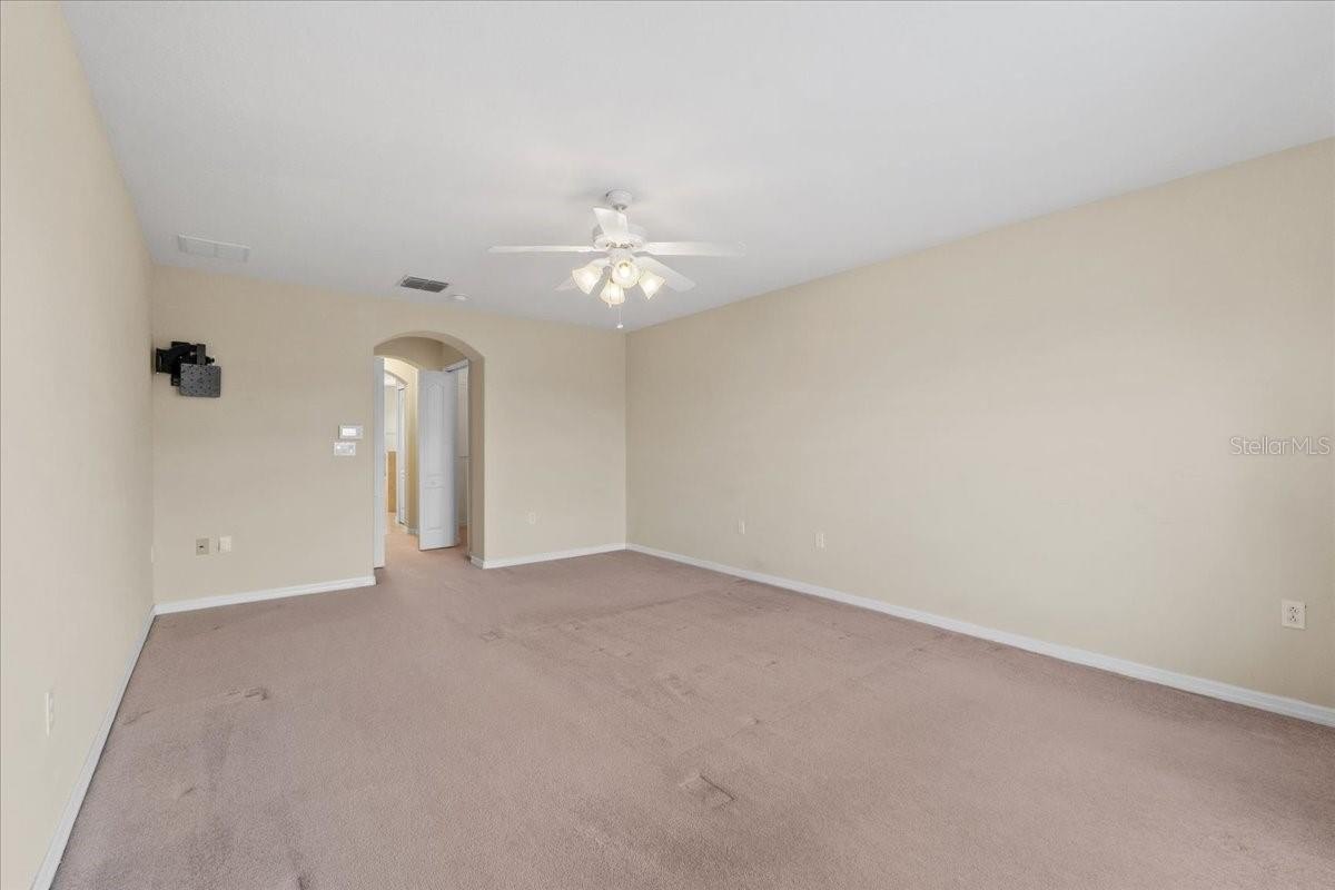 DAVENPORT, Florida, 33837, United States, 5 Bedrooms Bedrooms, ,3 BathroomsBathrooms,Residential,For Sale,1983680