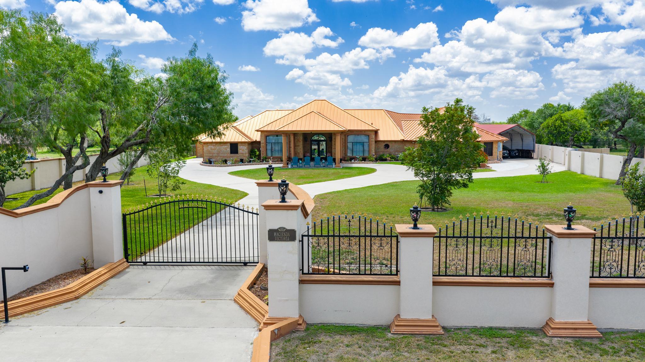 Kingsville, Texas, 78363, United States, 5 Bedrooms Bedrooms, ,6 BathroomsBathrooms,Residential,For Sale,1925551