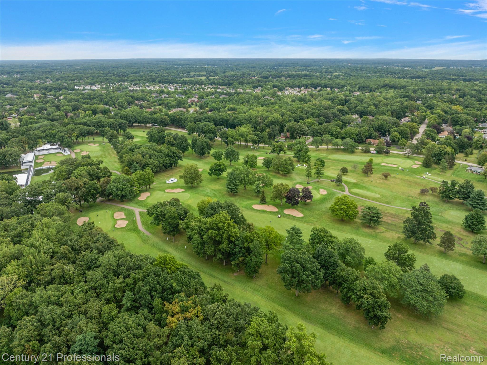 GrandBlanc, Michigan, 48439, United States, 4 Bedrooms Bedrooms, ,5 BathroomsBathrooms,Residential,For Sale,1980457