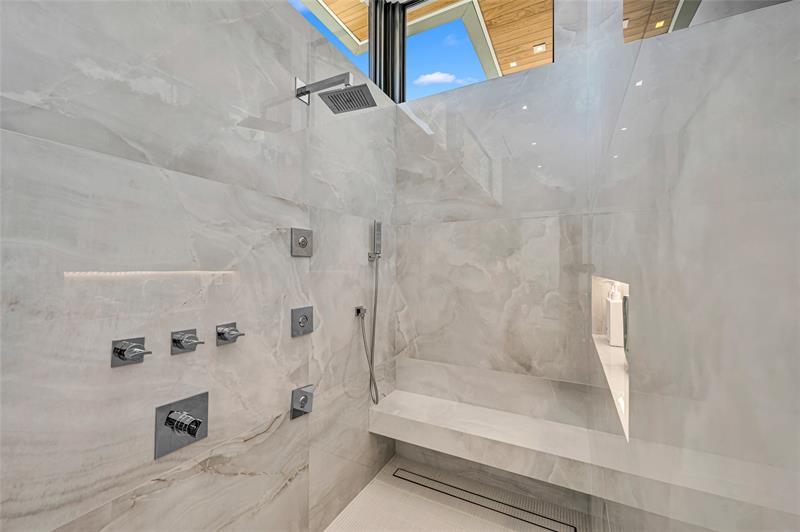 Fort Lauderdale, Florida, 33301, United States, 5 Bedrooms Bedrooms, ,8 BathroomsBathrooms,Residential,For Sale,1971363