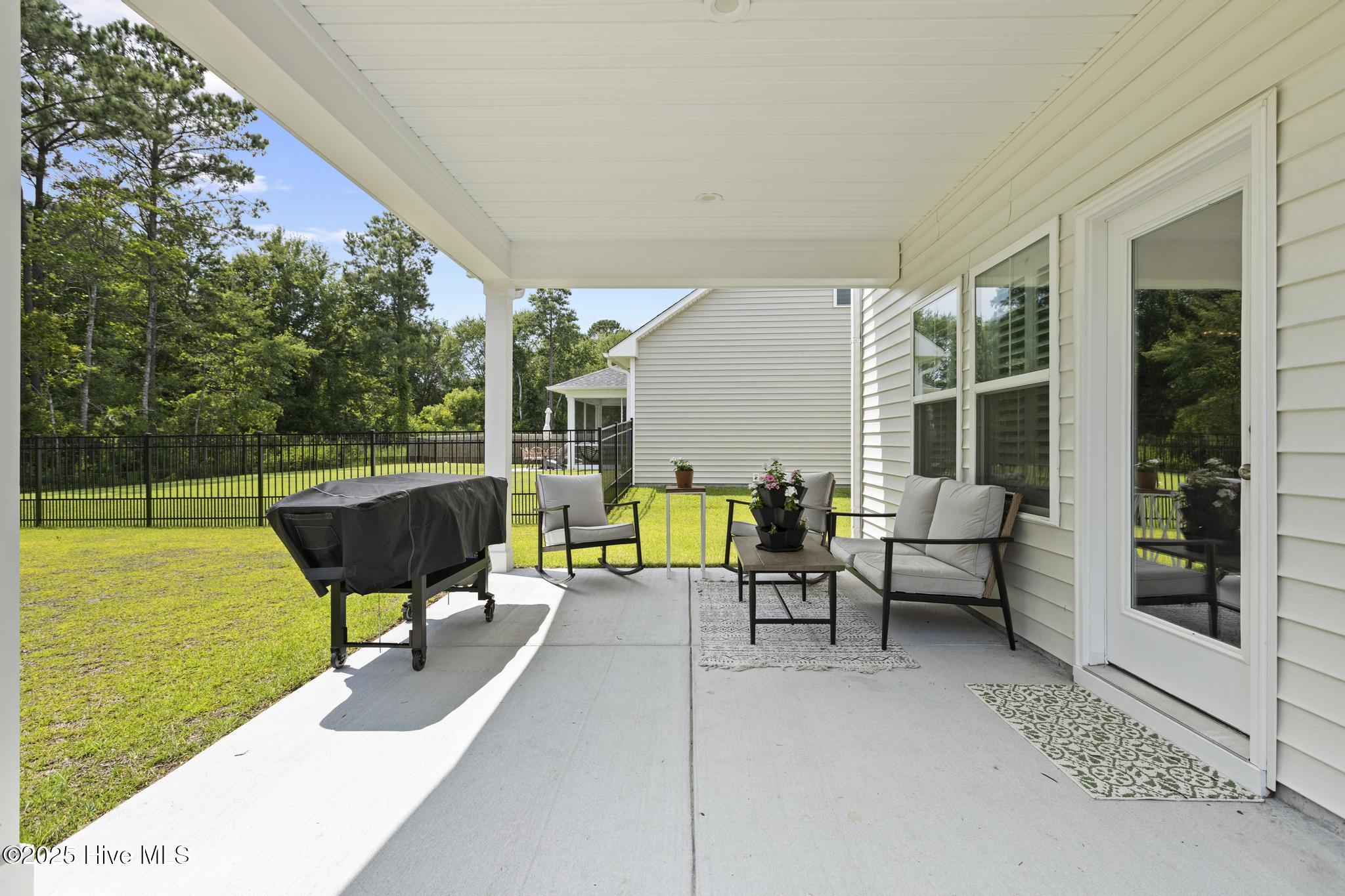 Hampstead, North Carolina, 28443, United States, 5 Bedrooms Bedrooms, ,4 BathroomsBathrooms,Residential,For Sale,1972632