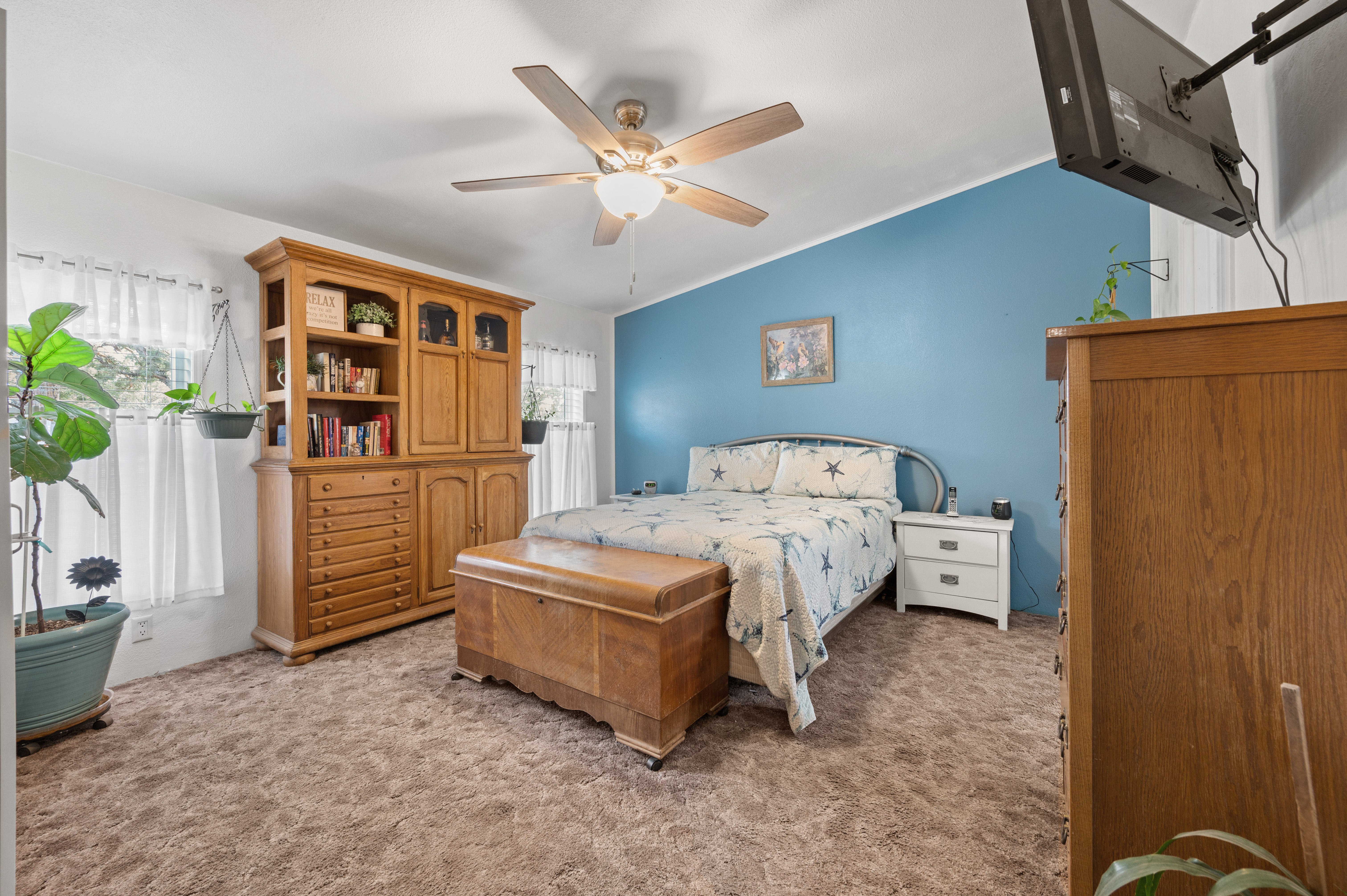 Prineville, Oregon, 97754, United States, 3 Bedrooms Bedrooms, ,2 BathroomsBathrooms,Residential,For Sale,1821437
