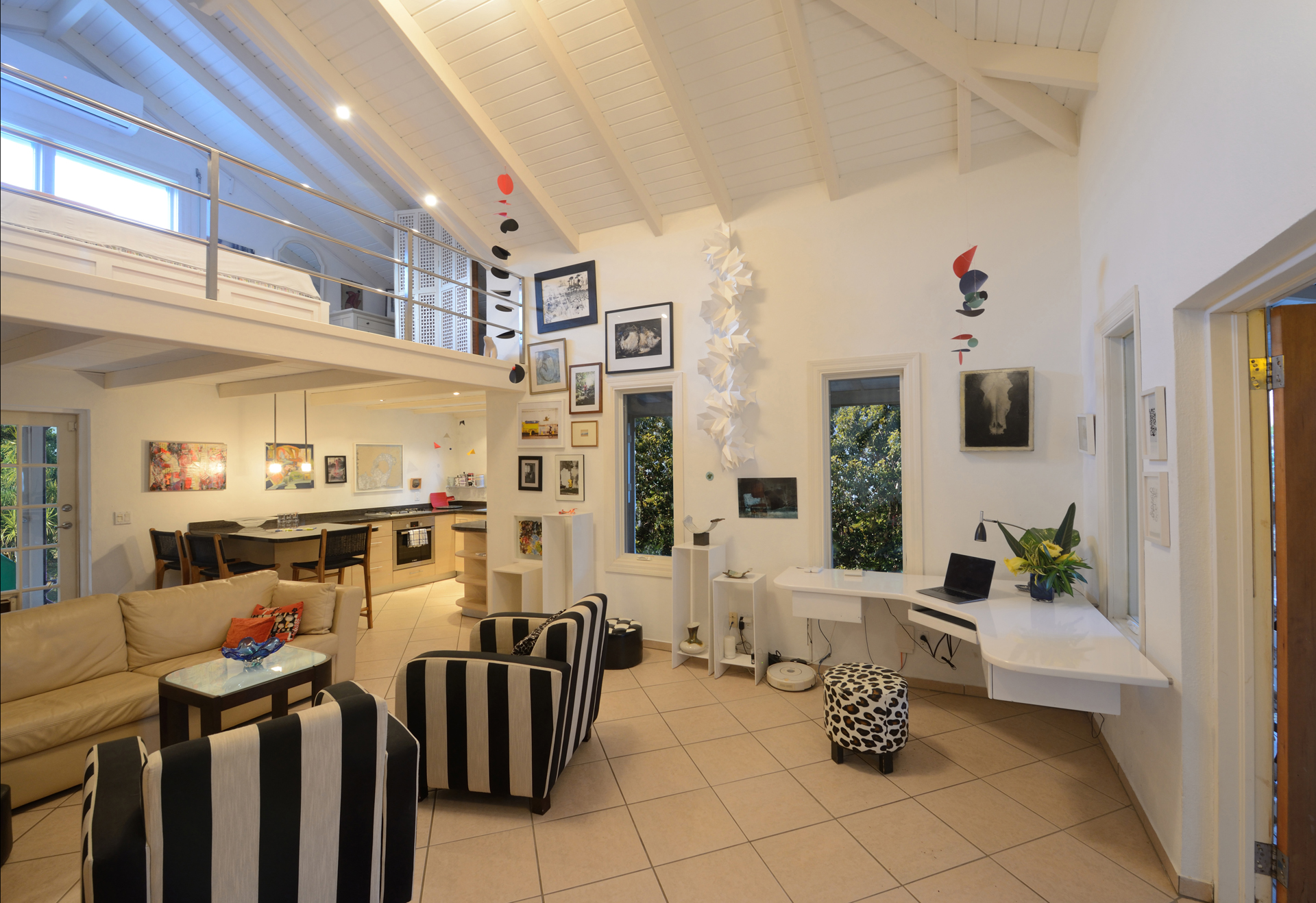  4 Bedroom Villa with Guesthouse - 物件實景