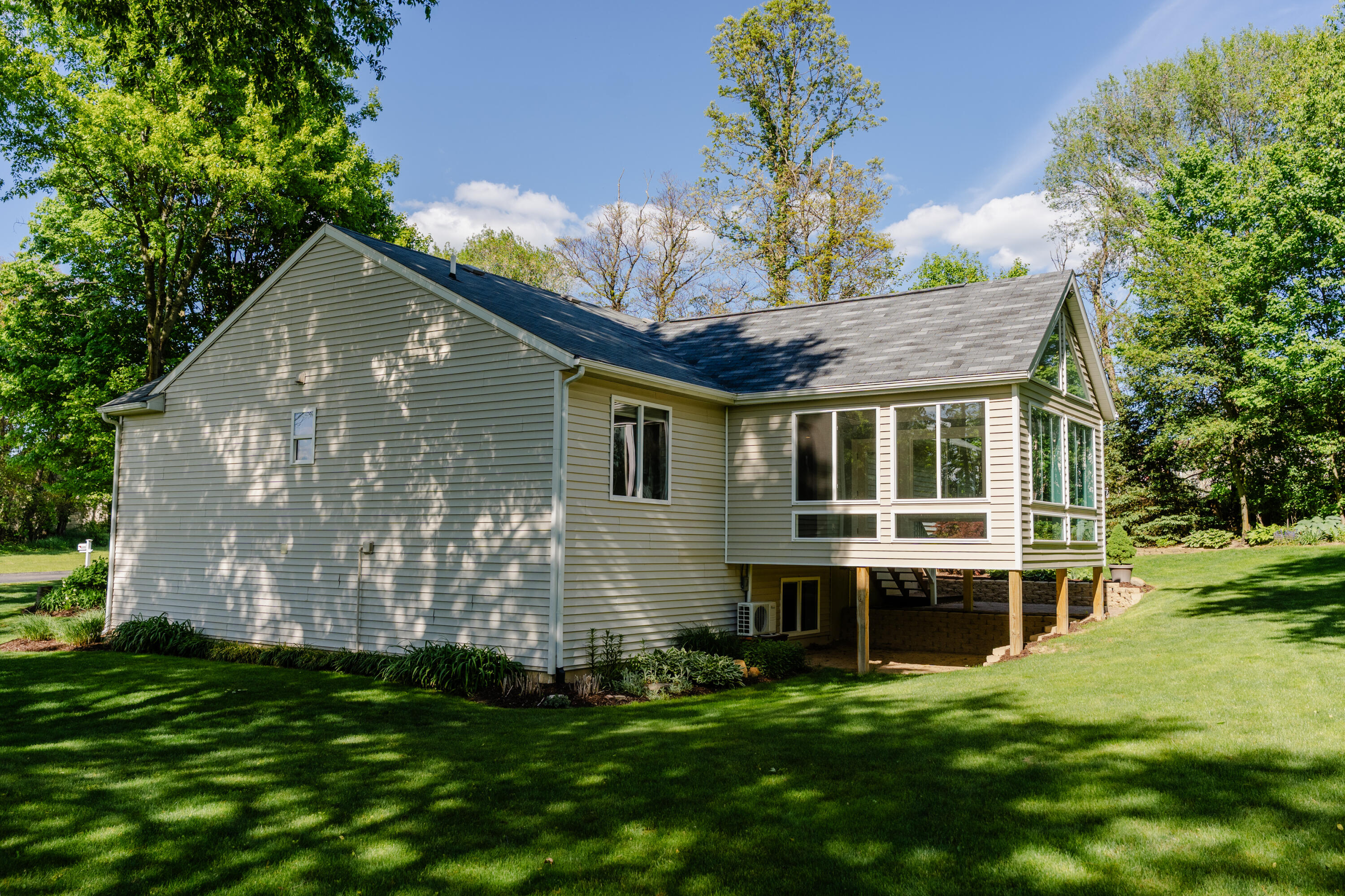 Sparta, Michigan, 49345, United States, 4 Bedrooms Bedrooms, ,3 BathroomsBathrooms,Residential,For Sale,1895548