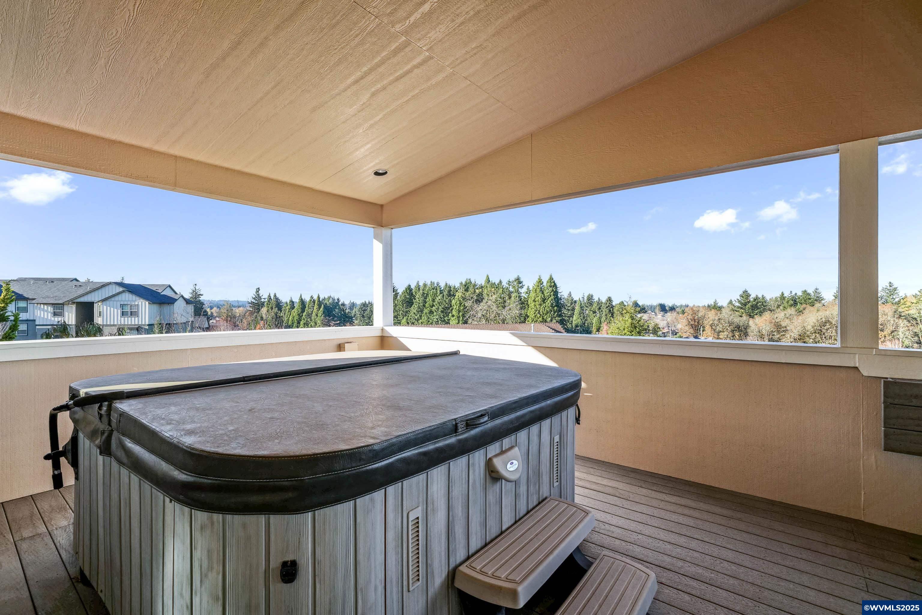 Salem, Oregon, 97306, United States, 3 Bedrooms Bedrooms, ,3 BathroomsBathrooms,Residential,For Sale,1989226