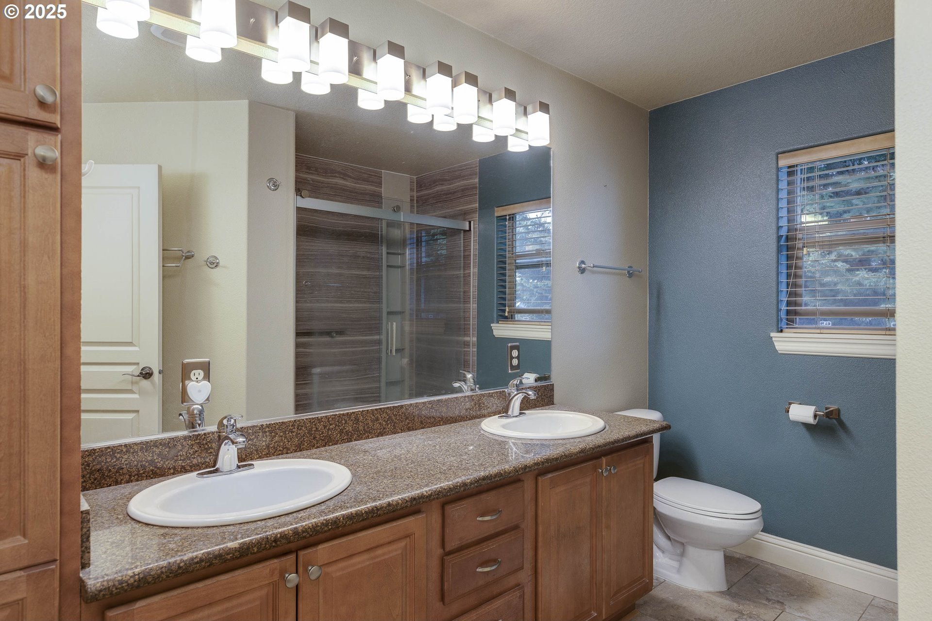 Salem, Oregon, 97306, United States, 4 Bedrooms Bedrooms, ,3 BathroomsBathrooms,Residential,For Sale,1739115