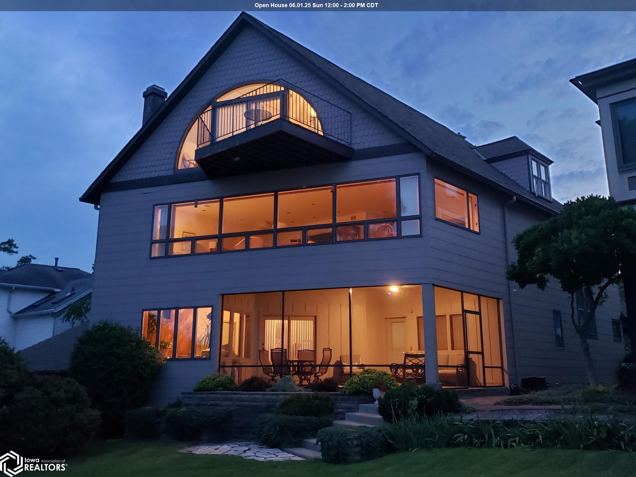 Burlington, Iowa, 52601, United States, 4 Bedrooms Bedrooms, ,3 BathroomsBathrooms,Residential,For Sale,1931272