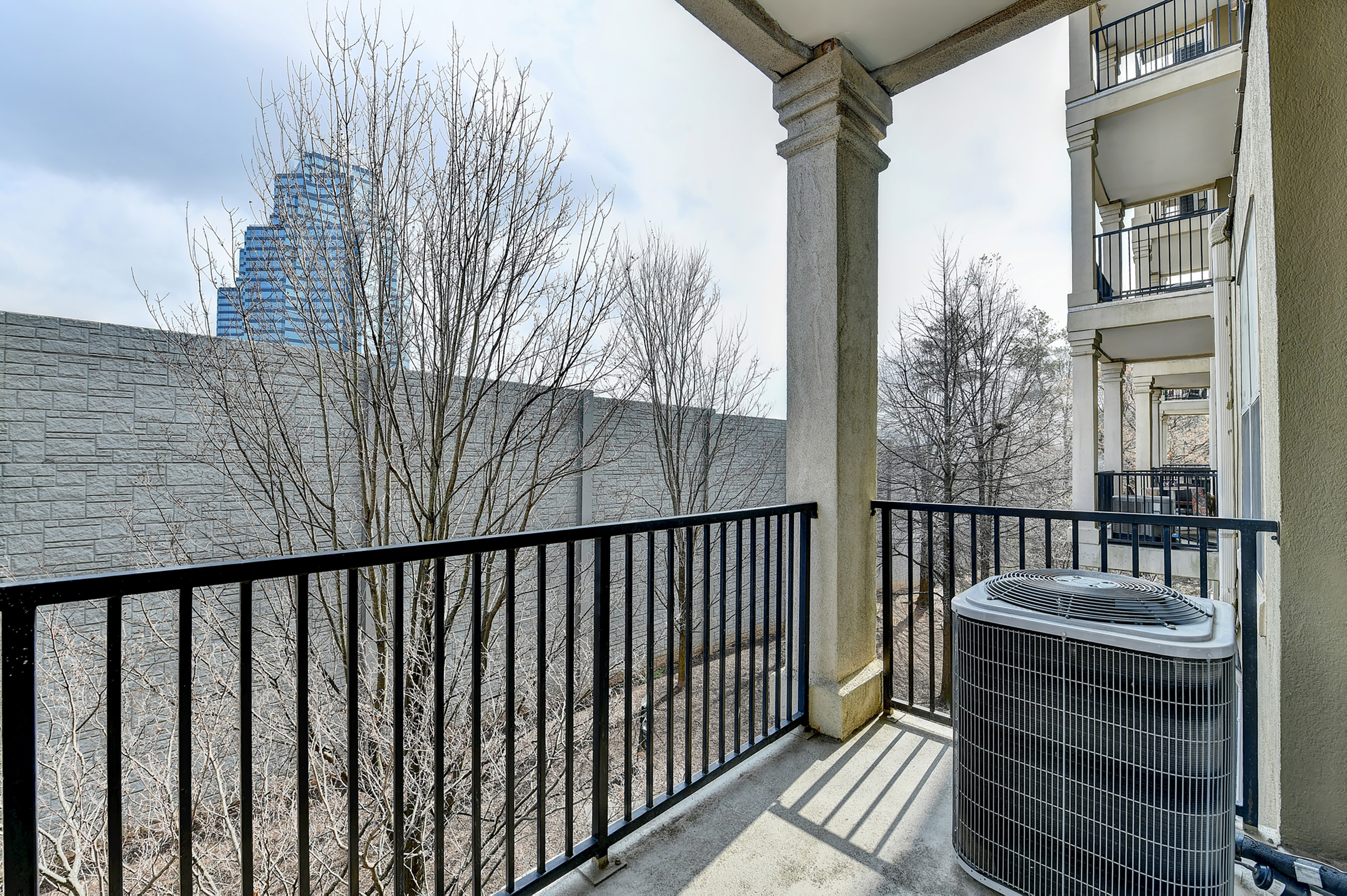  Move-In Ready Condo at the Park Place Towers - 物件實景